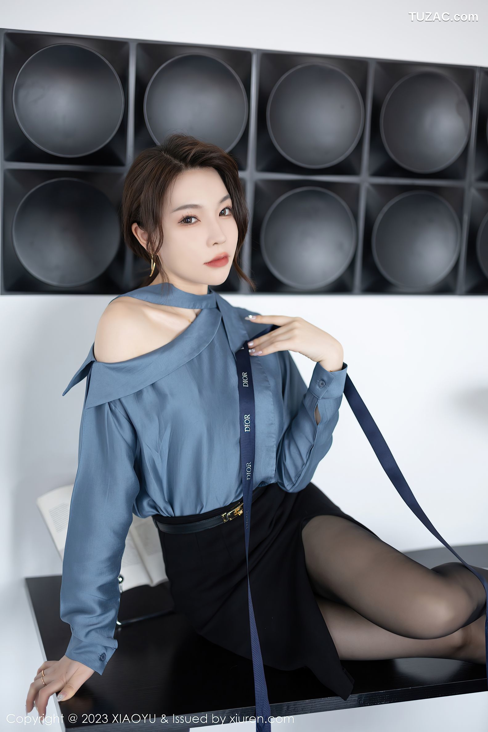 XiaoYu语画界-979-徐莉芝Booty-灰蓝上衣黑裙制服黑蕾丝内衣黑丝-2023.03.06