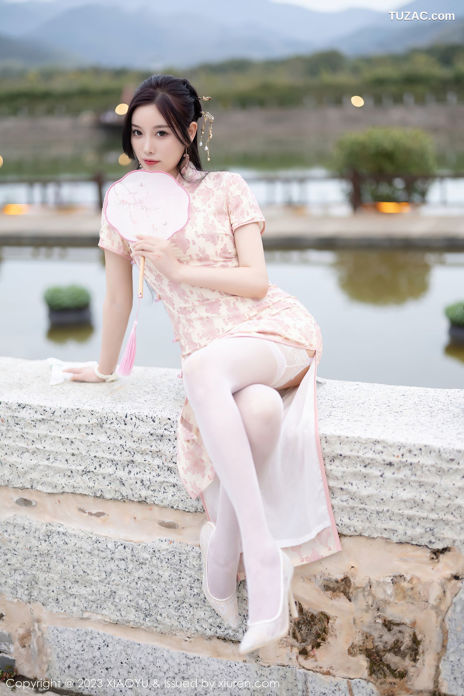 XiaoYu语画界-993-杨晨晨Yome-浅色旗袍白色蕾丝内衣白丝-2023.03.24
