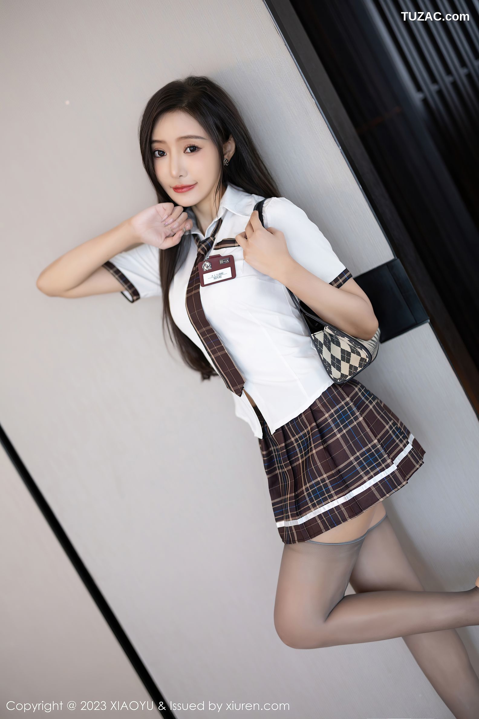 XiaoYu语画界-1001-王馨瑶Yanni-白衬衫格子裙学生装灰丝-2023.04.06