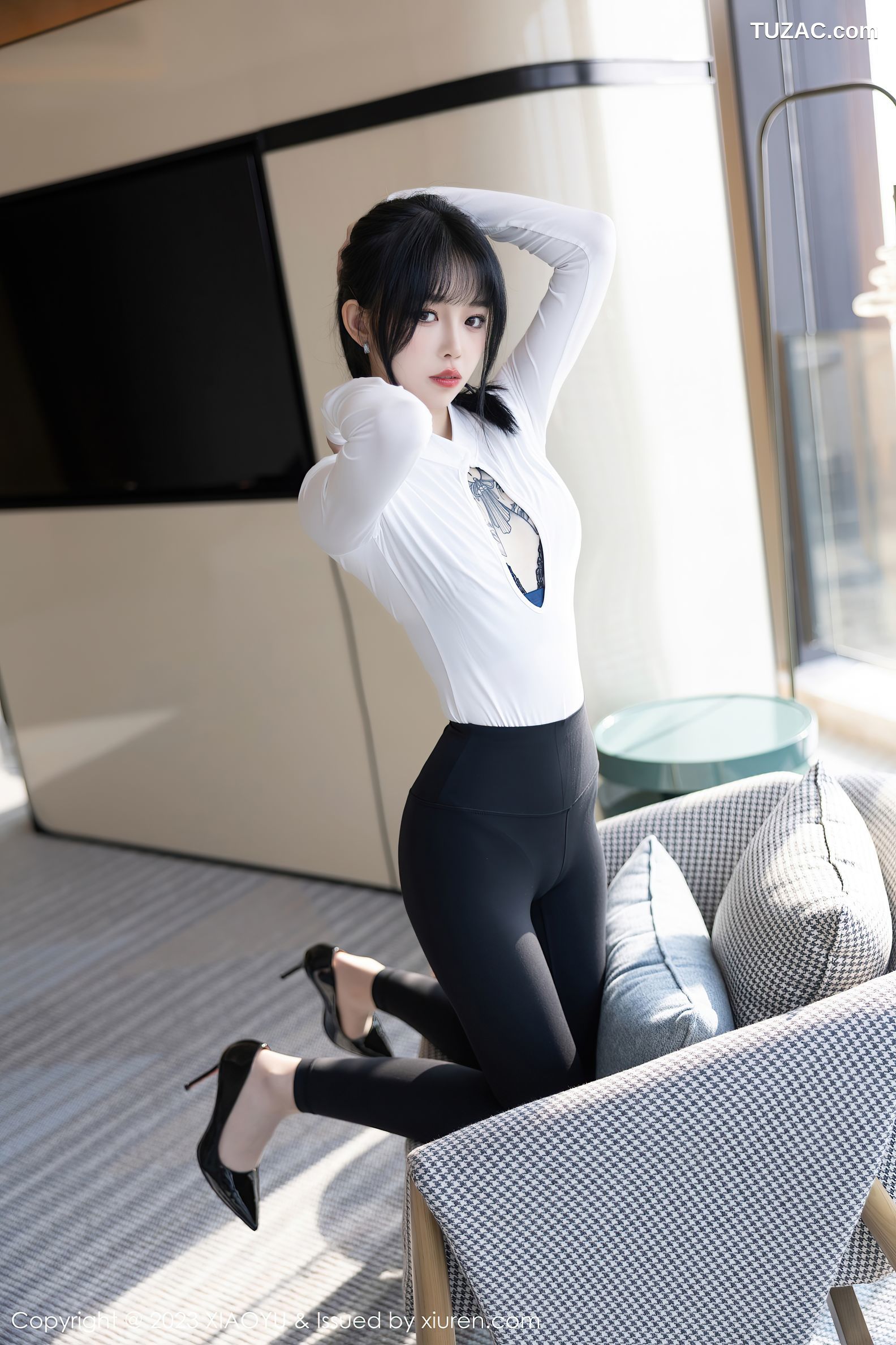 XiaoYu语画界-1006-奶瓶-黑连衣短裙蓝色蕾丝内衣-2023.04.13