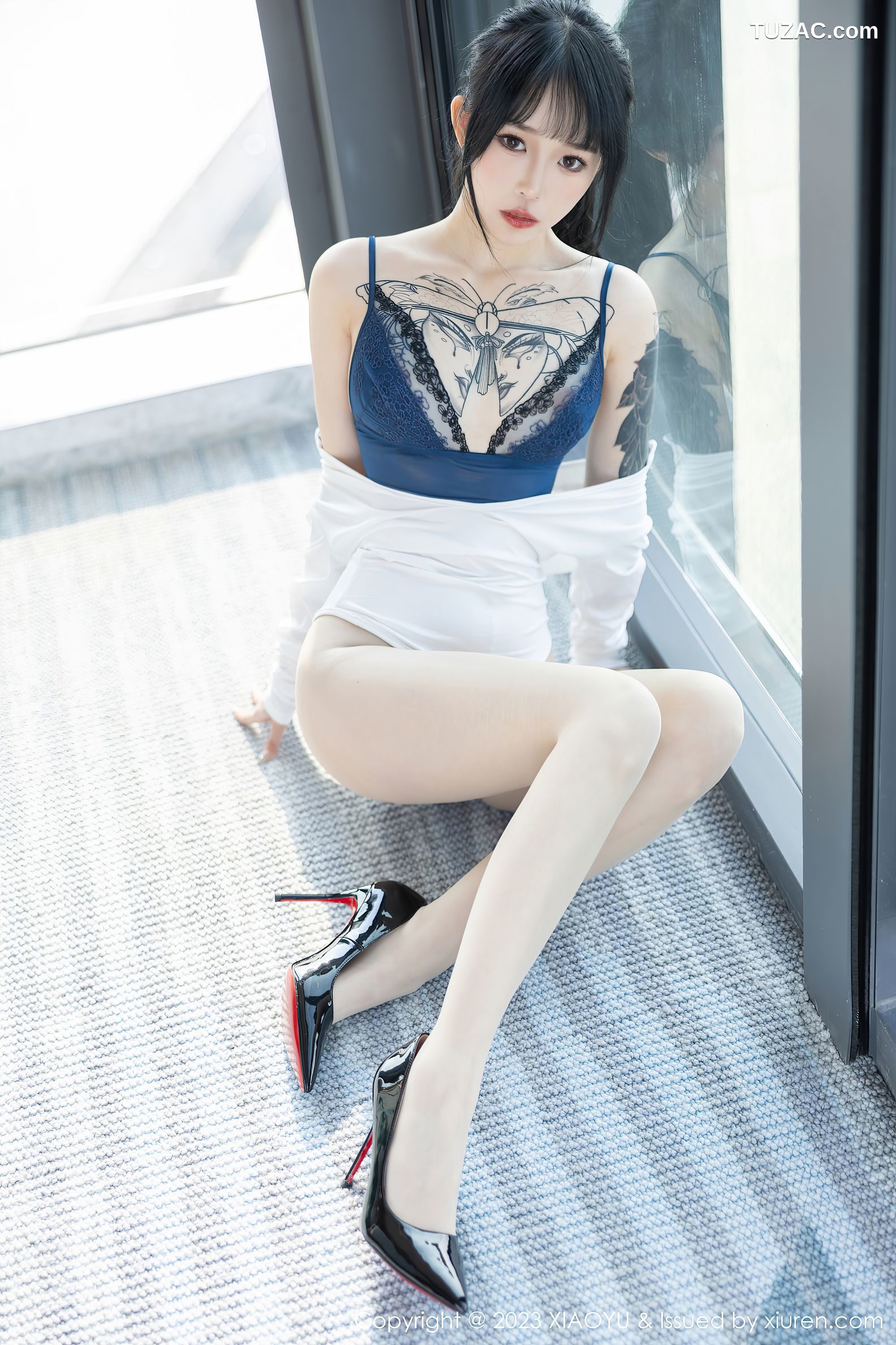 XiaoYu语画界-1006-奶瓶-黑连衣短裙蓝色蕾丝内衣-2023.04.13