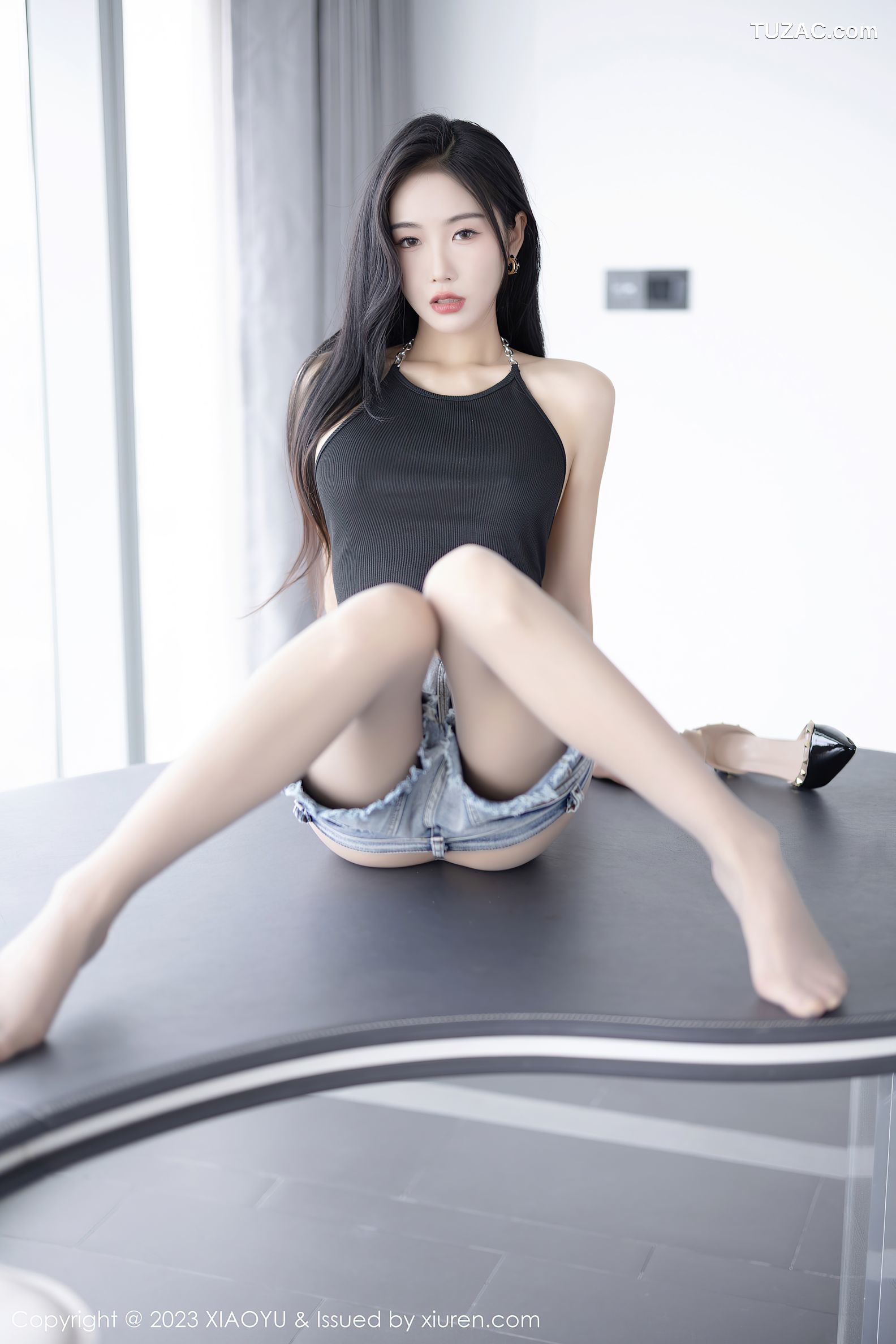 XiaoYu语画界-1015-苏苏阿-黑吊带牛奶热裤灰丝-2023.04.25