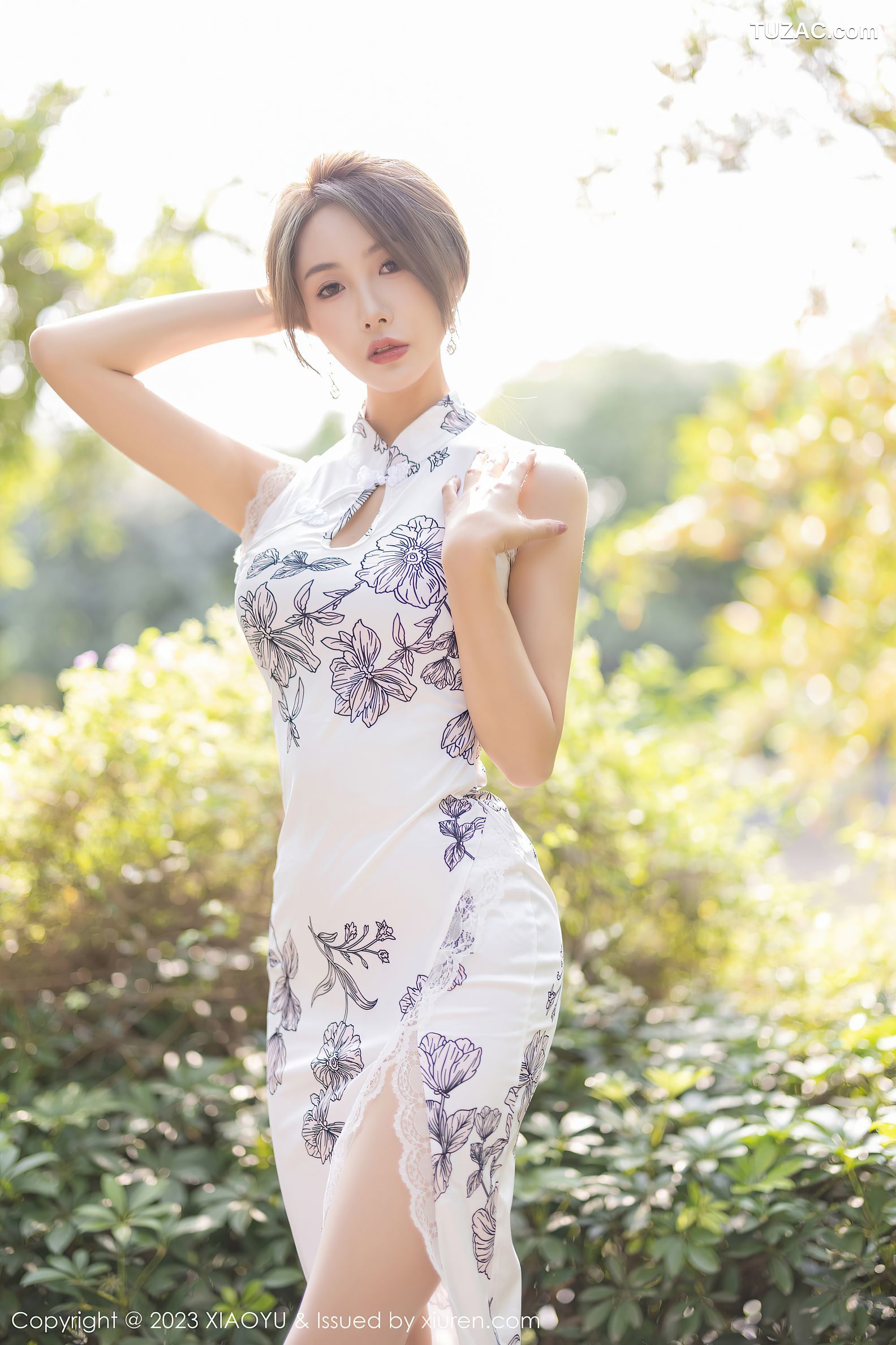 XiaoYu语画界-1022-苏苏阿-白色印花旗袍灰色内衣-2023.05.08