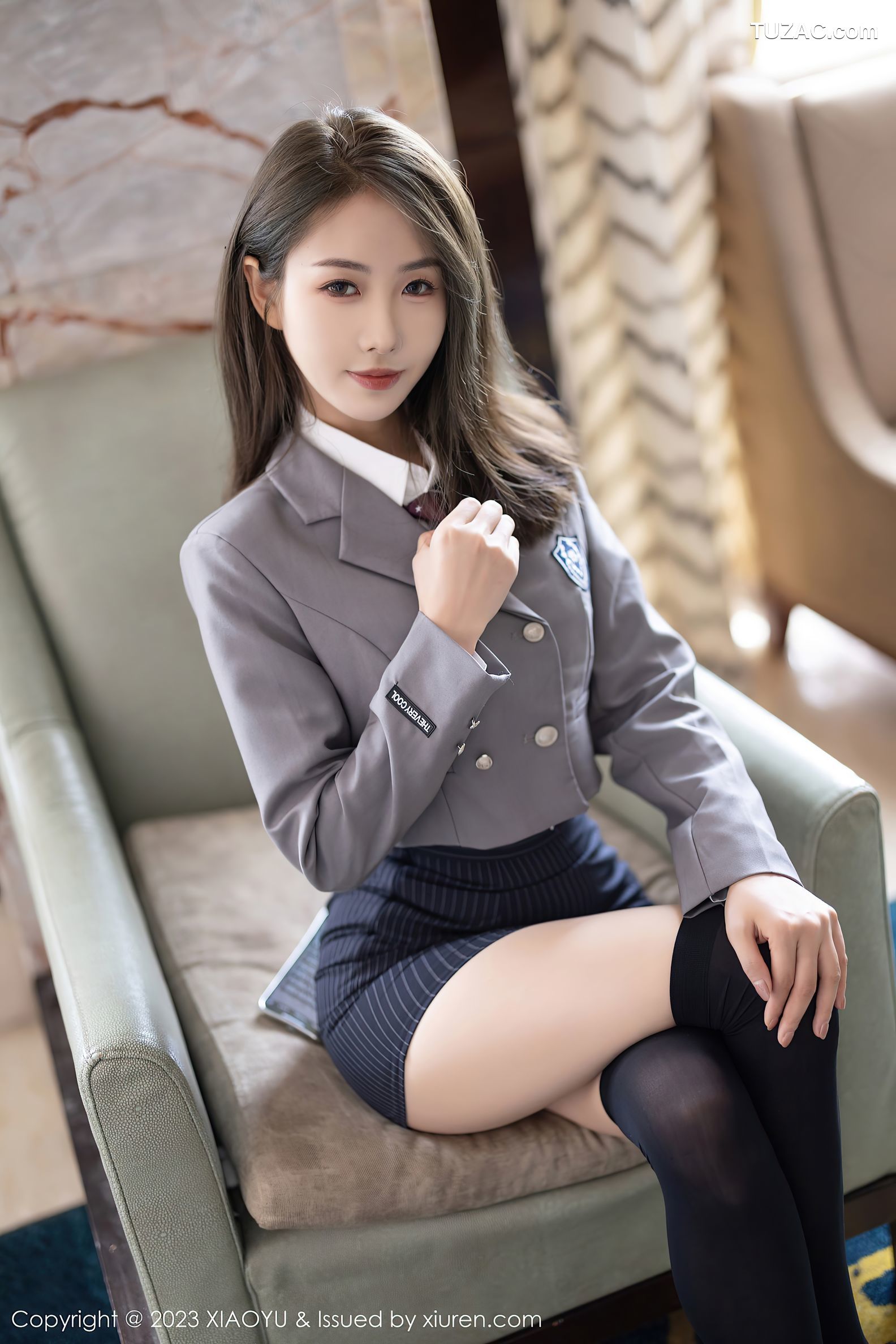 XiaoYu语画界-1027-苏苏阿-白衬衫灰衬衫黑短裙黑色长筒袜-2023.05.15