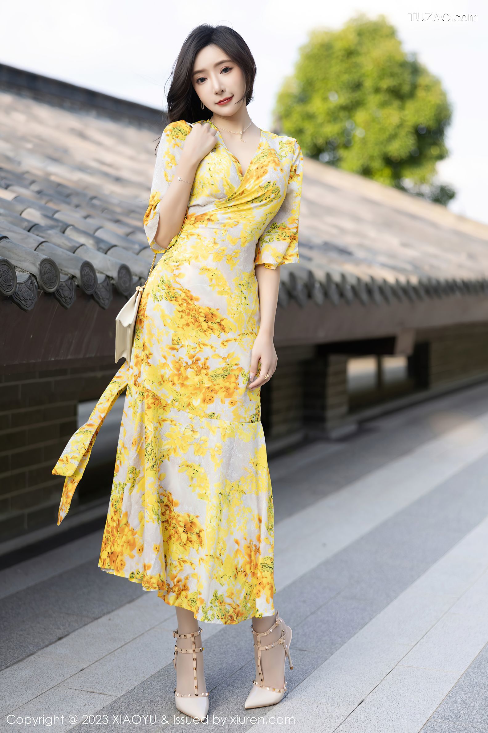 XiaoYu语画界-1043-王馨瑶yanni-贵州旅拍-黄色花长裙白色蕾丝内衣-2023.06.05