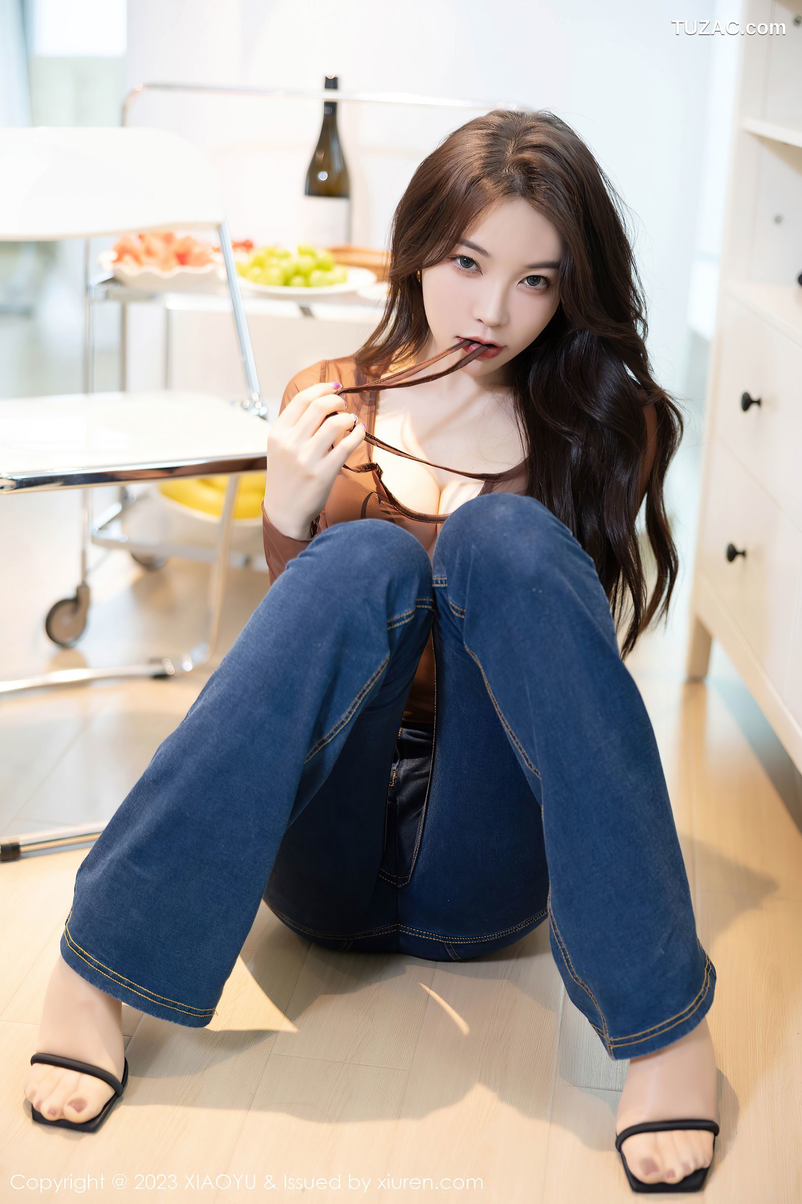 XiaoYu语画界-1055-徐莉芝Booty-褐色透视上衣牛仔裤-2023.06.25