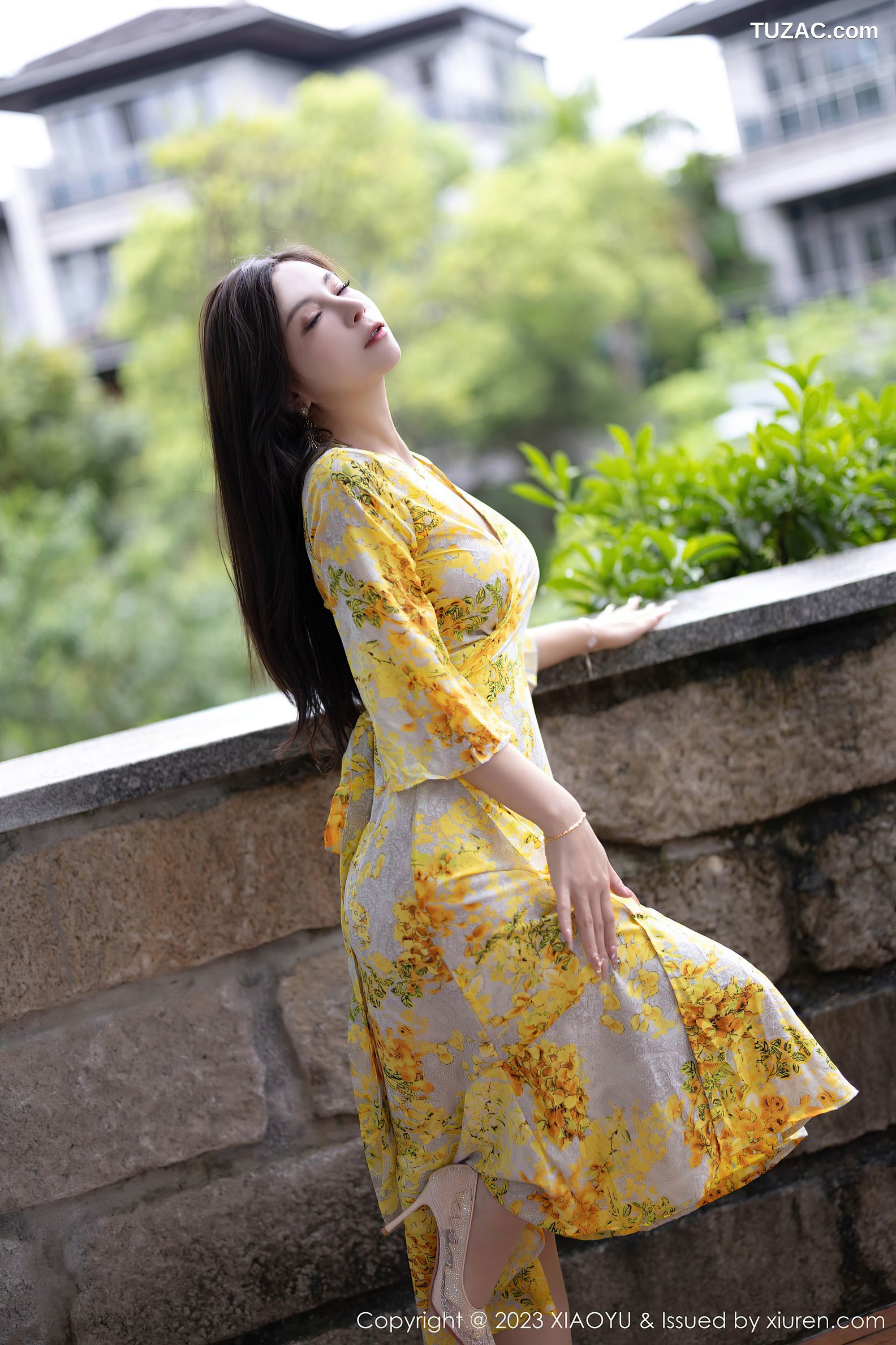 XiaoYu语画界-1066-小蛮妖Yummy-贵州旅拍-黄色花长裙黑带情趣内衣爆乳-2023.07.10