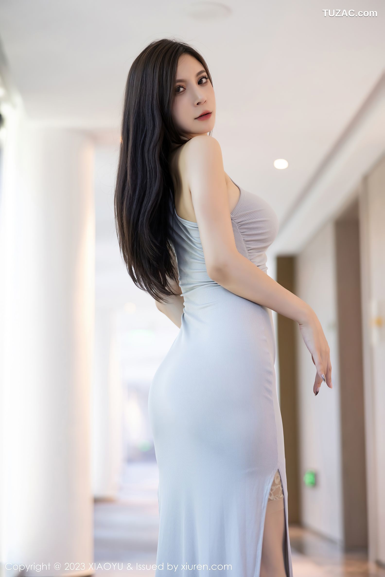 XiaoYu语画界-1074-小蛮妖Yummy-贵州旅拍-灰色连衣长裙肉丝-2023.07.20