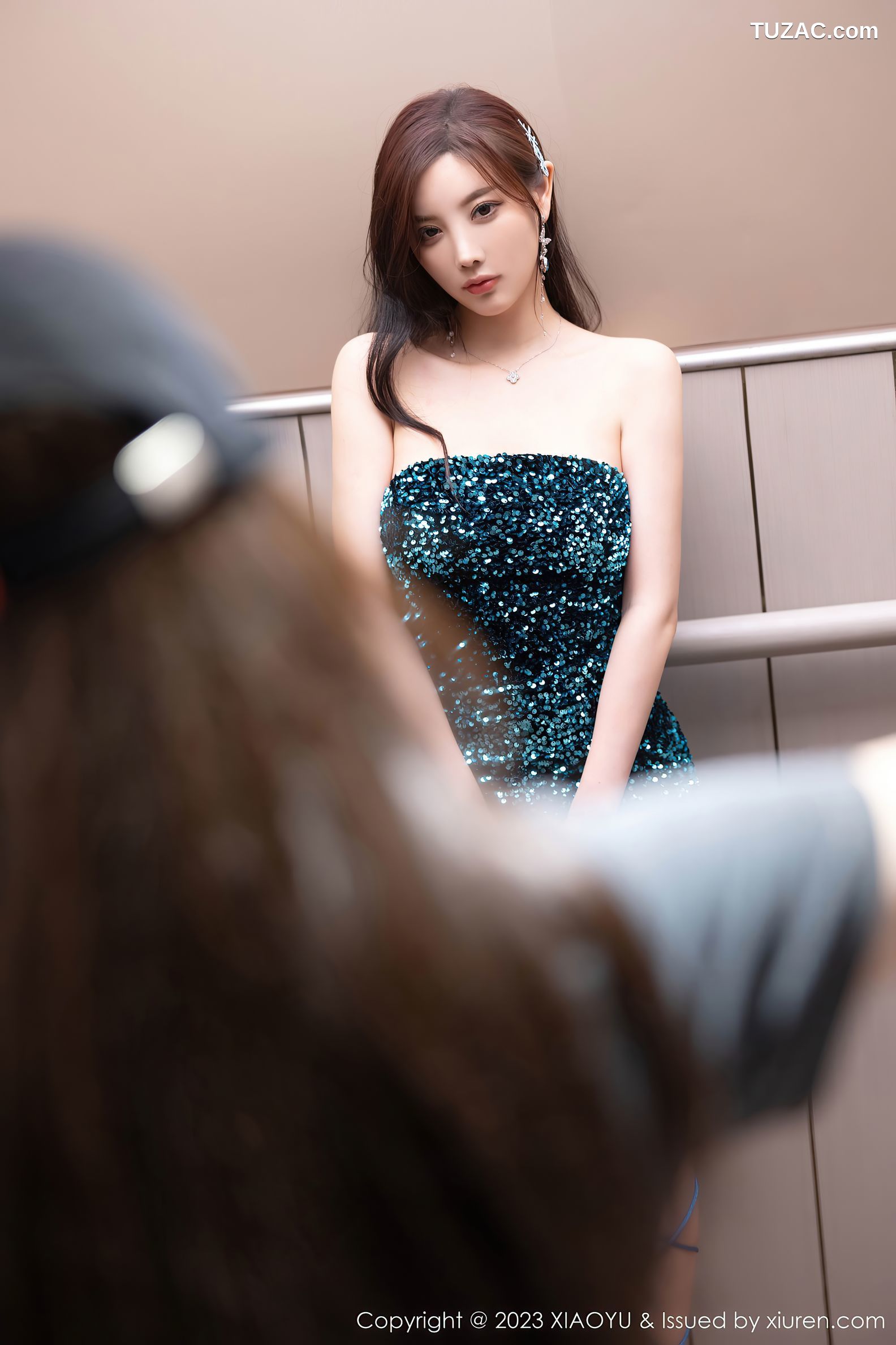 XiaoYu语画界-1090-杨晨晨Yome-墨蓝绿低胸连衣短裙-天蓝色礼服长裙-2023.08.11