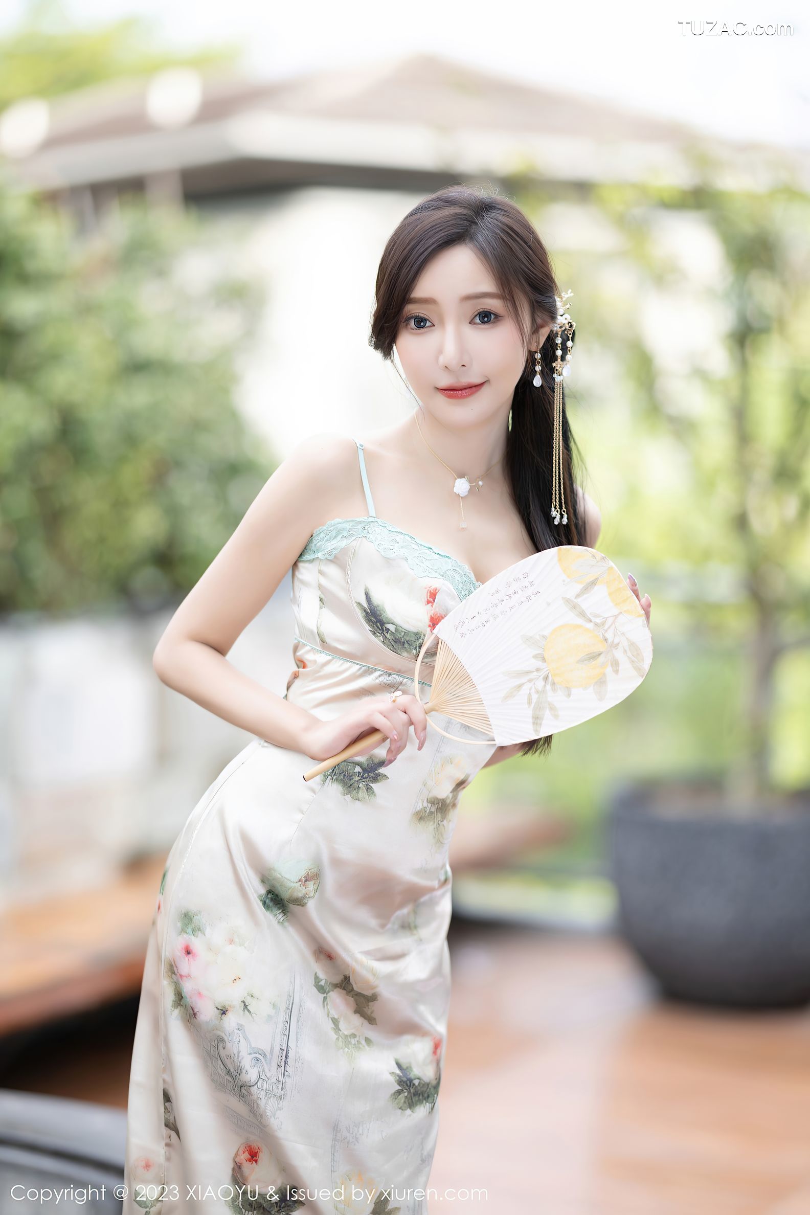 XiaoYu语画界-1097-王馨瑶yanni-古风白色印花吊带长裙-粉色情趣旗袍-2023.08.22