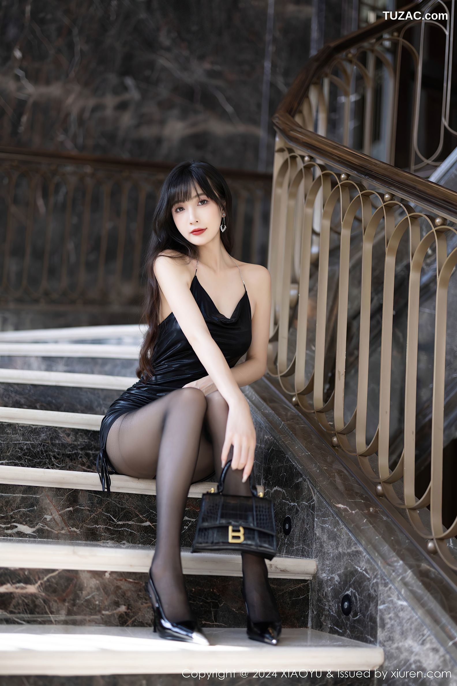 XiaoYu语画界-1185-林星阑-海南旅拍-黑吊带短裙黑丝灰纱轻透情趣内衣-2024.01.16