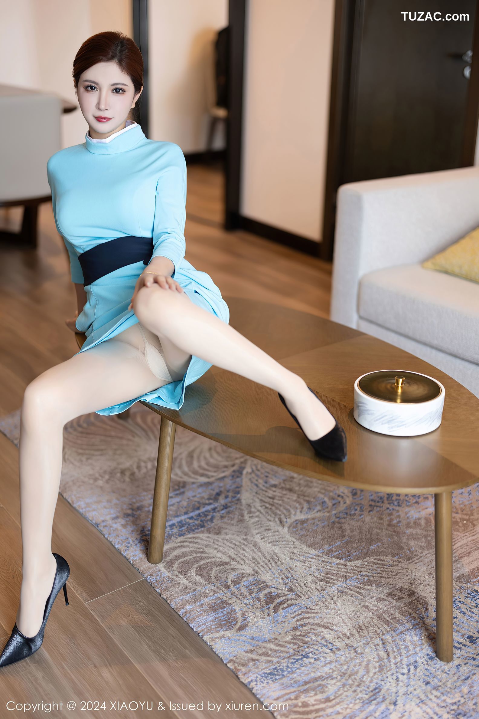 XiaoYu语画界-1203-小蛮妖Yummy-海南旅拍-湖蓝空姐裙装白衬衫黑色情趣内衣爆乳-2024.02.18