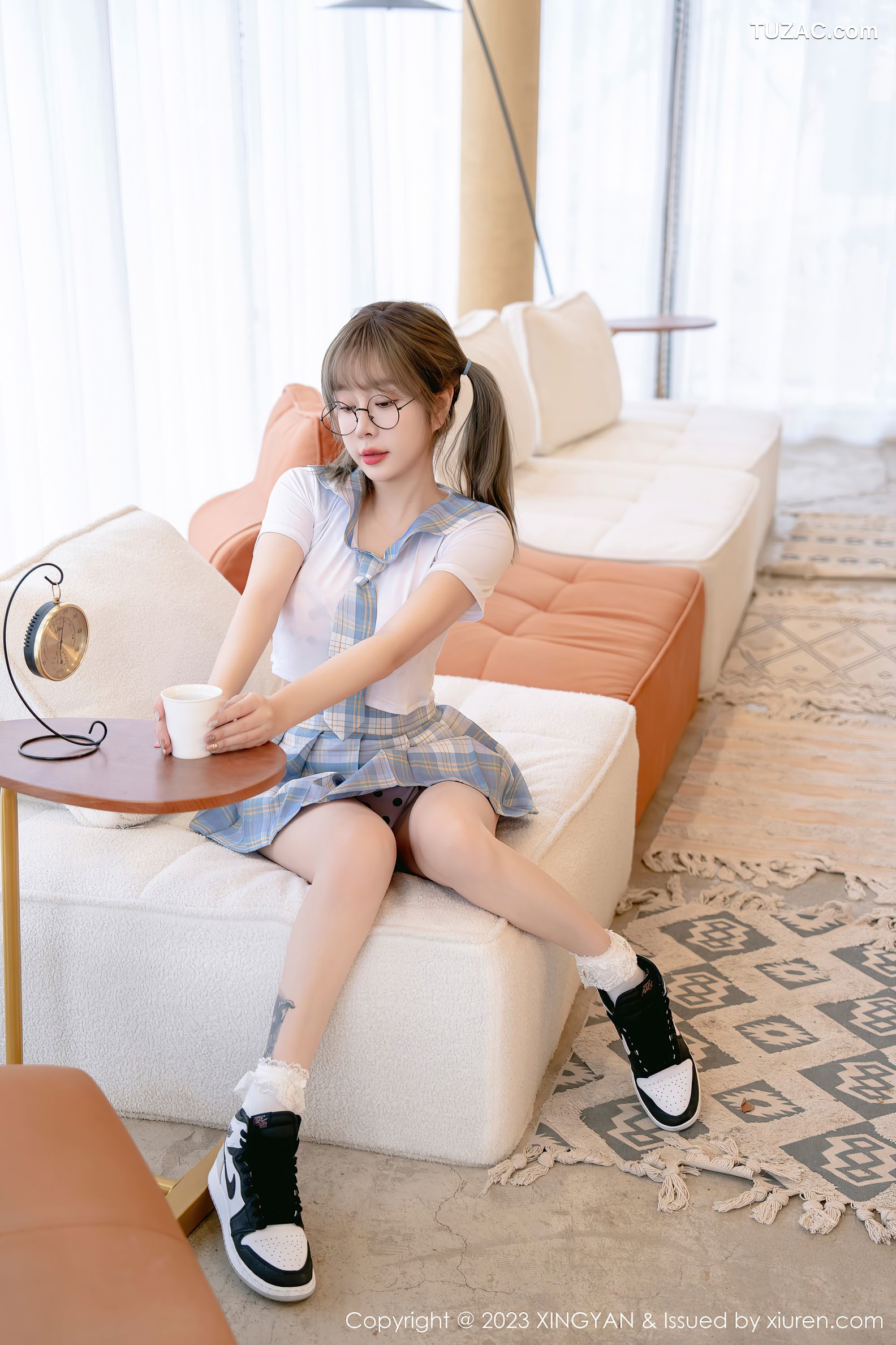 XingYan星颜社-180-王雨纯-蓝格短裙女学生