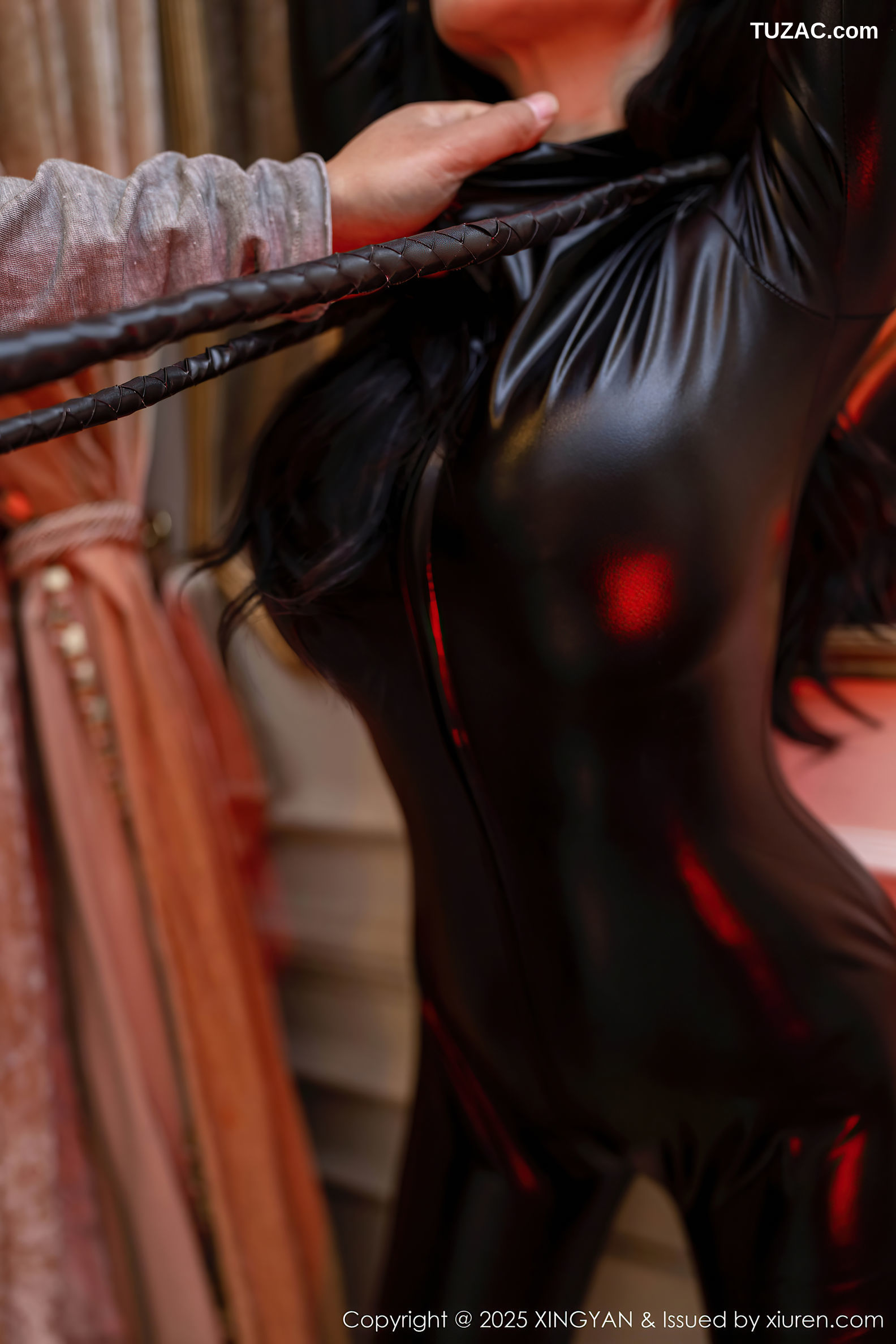 XingYan星颜社-296-潘思沁-黑色情趣皮衣捆绑爆乳-2025.01.03