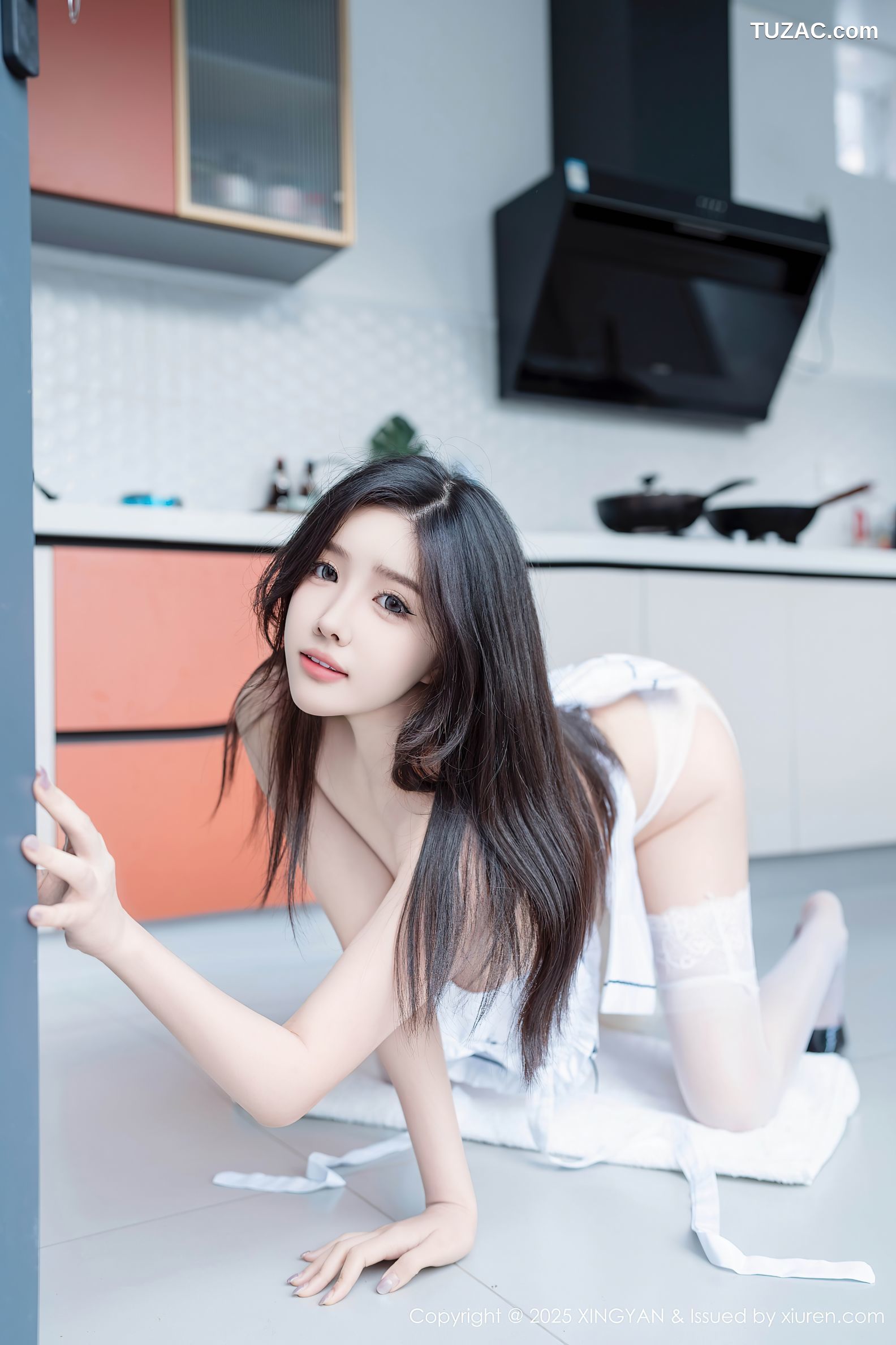 XingYan星颜社-310-袁圆-人妻厨娘情趣白色围裙白丝爆乳-2025.02.19