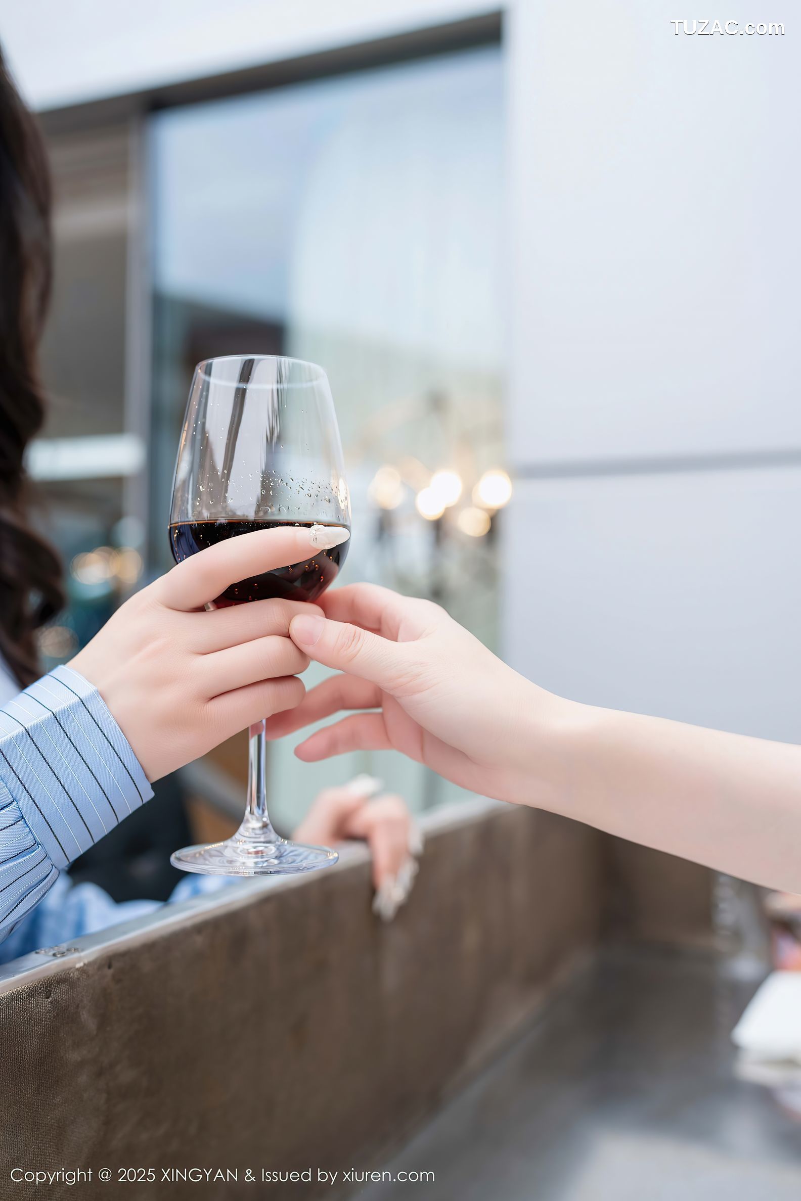 XingYan星颜社-323-李丽莎-袁圆-蓝衬衫黑短裙-银色吊带短裙-黑色情趣内衣黑丝-2025.03.14