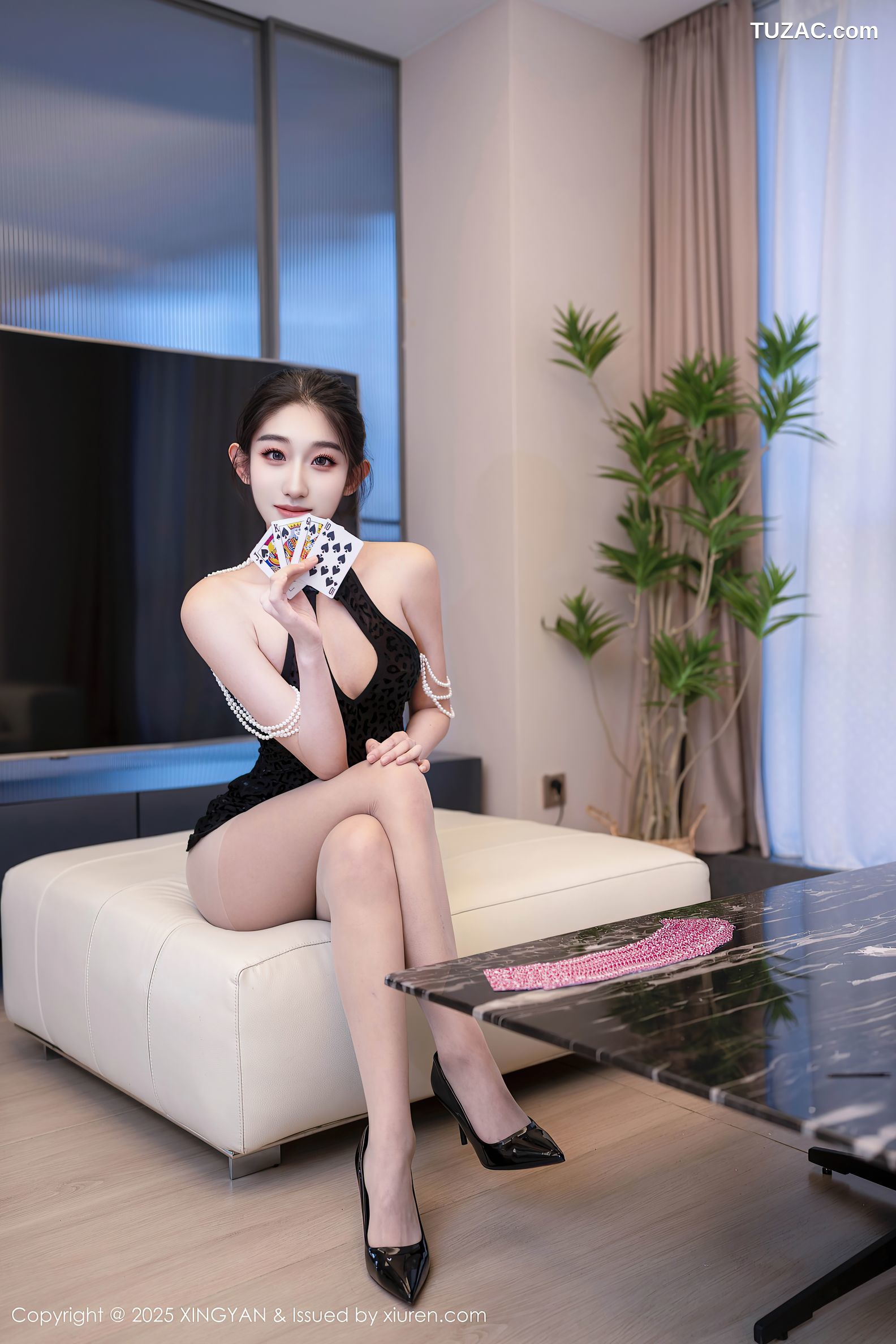 XingYan星颜社-327-星冉-黑丝旗袍长腿美女-2025.03.26