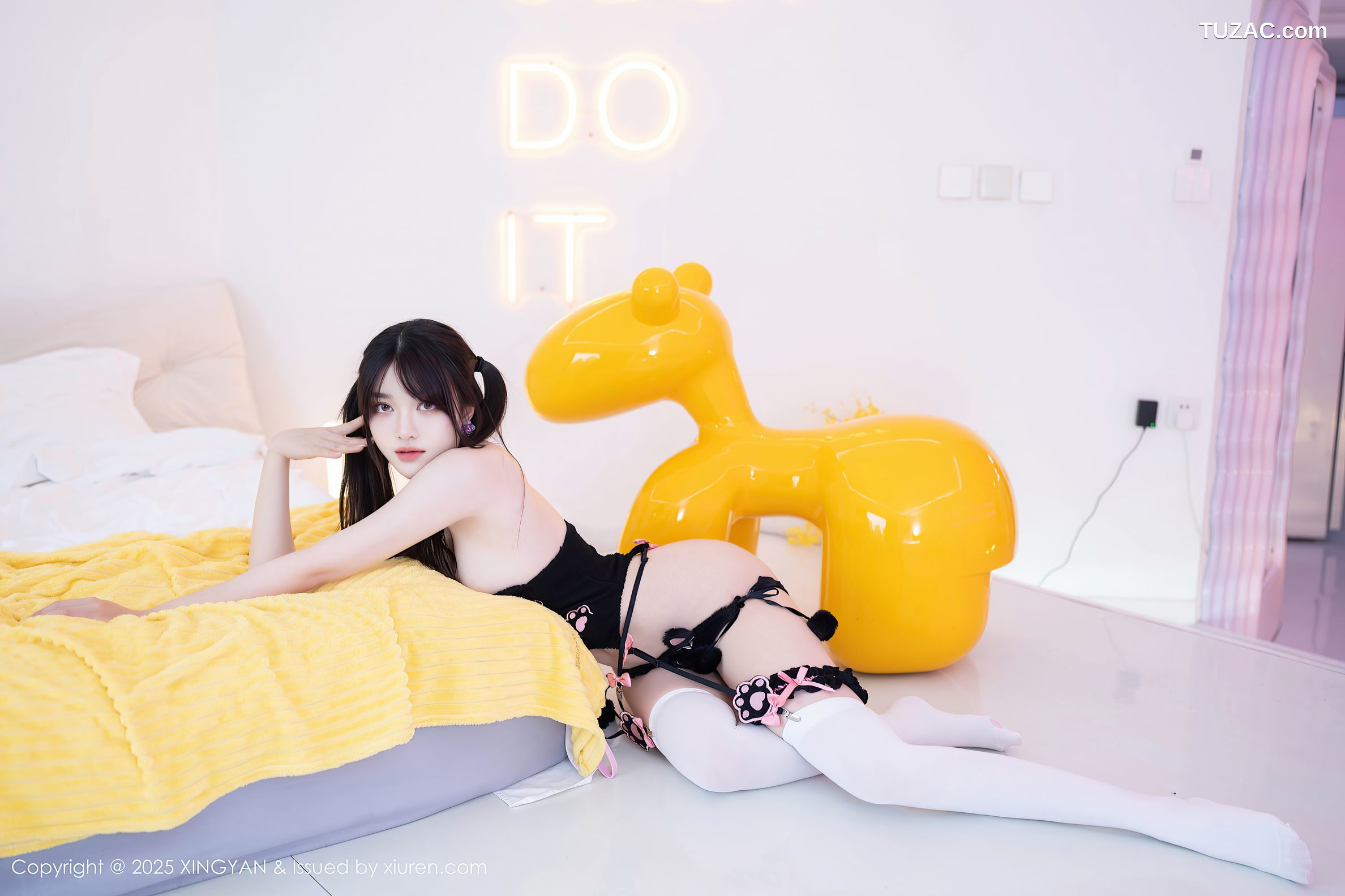 XingYan星颜社-349-白露lulu-黑色情趣内衣白丝爆乳-2025.05.22