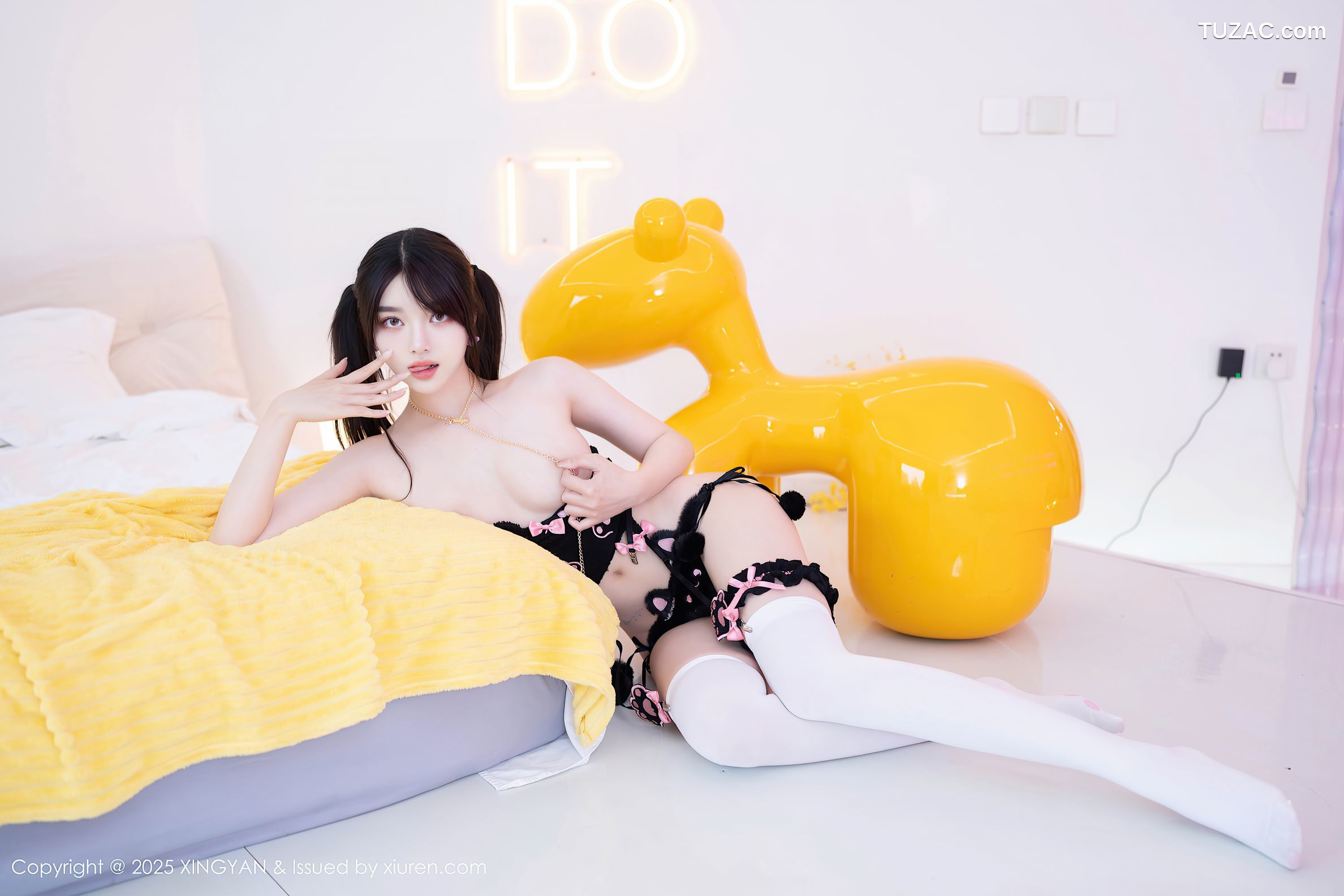 XingYan星颜社-349-白露lulu-黑色情趣内衣白丝爆乳-2025.05.22