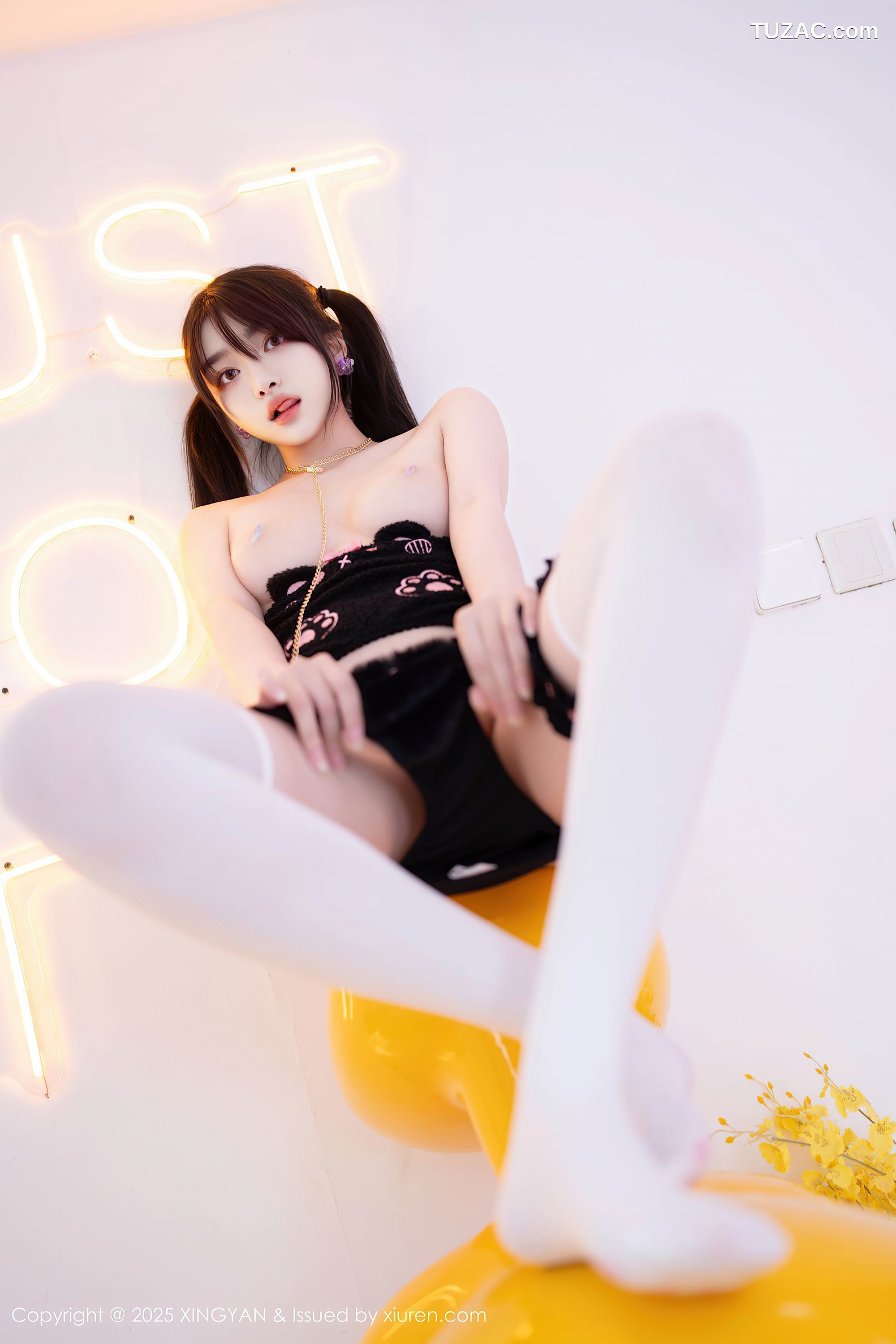 XingYan星颜社-349-白露lulu-黑色情趣内衣白丝爆乳-2025.05.22