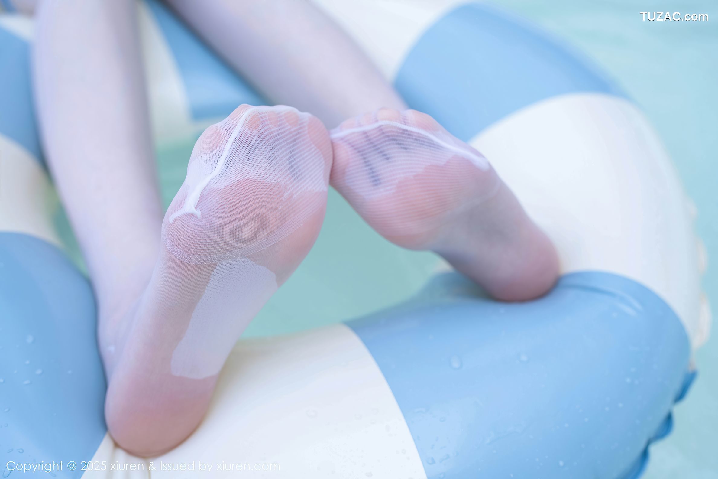 XingYan星颜社-366-白露lulu-蓝色比基尼诱人白丝-2025.07.09