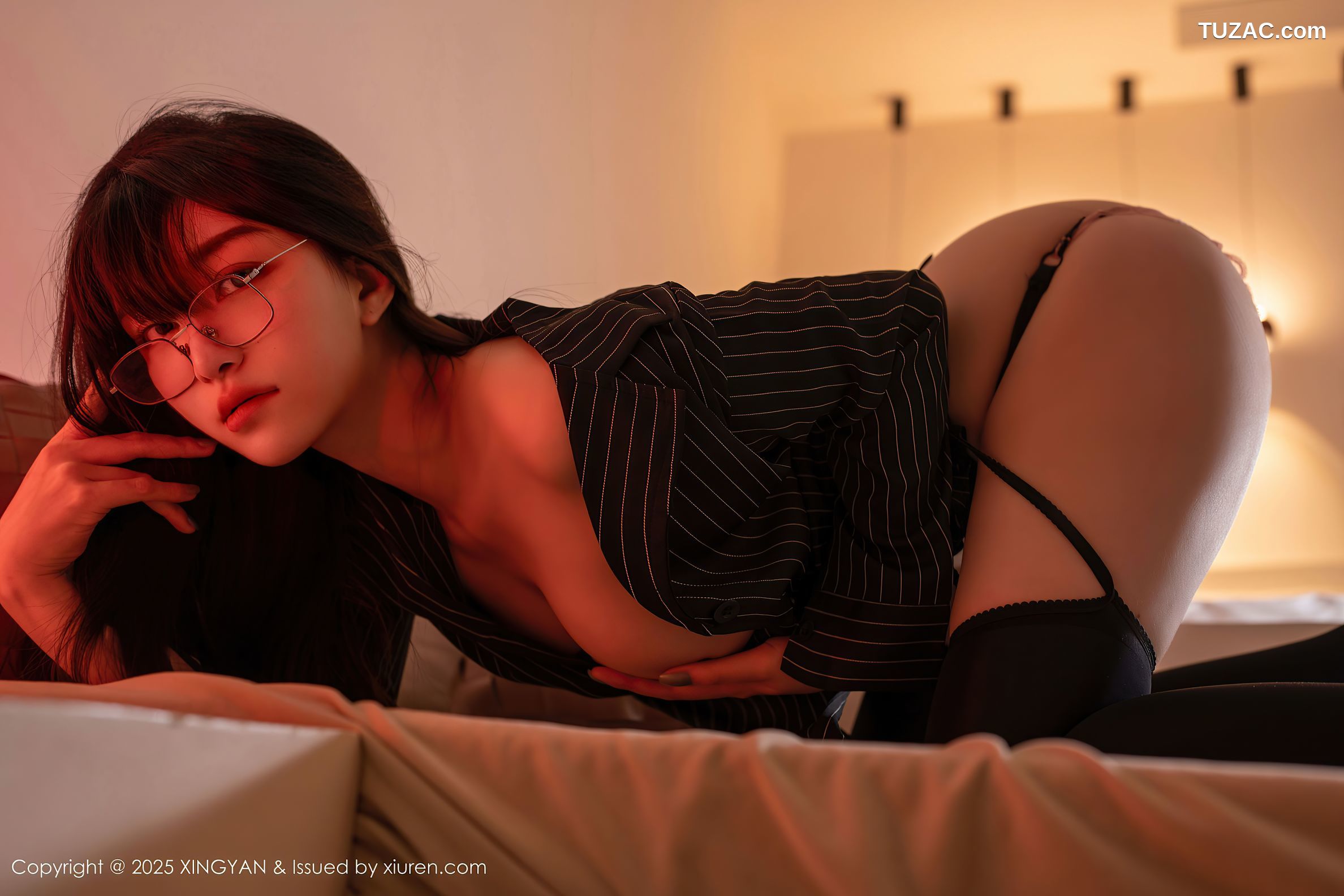 XingYan星颜社-376-白露lulu-黑色衬衫魅惑黑丝-2025.07.30