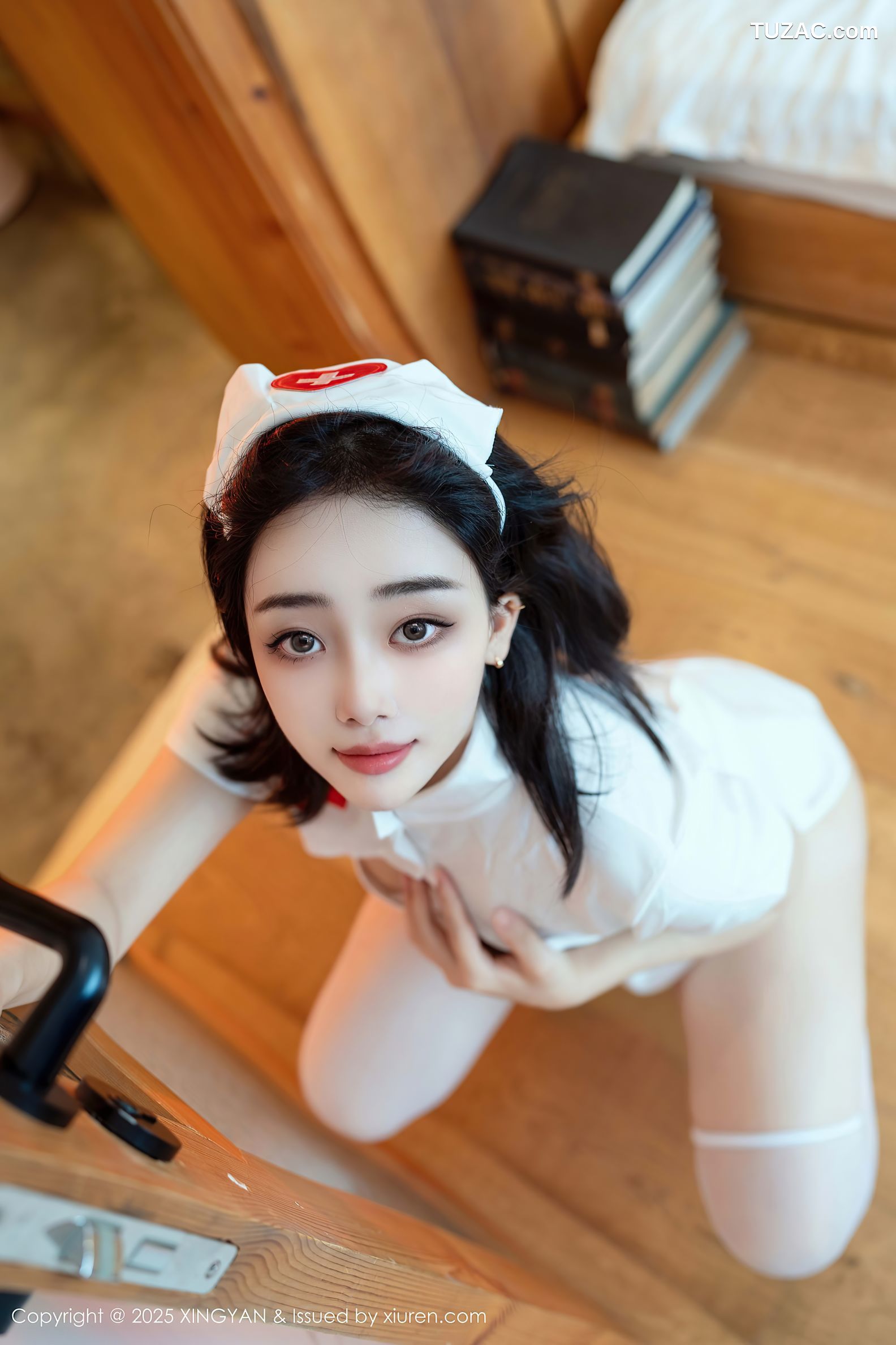 XingYan星颜社-381-阮福福-性感白色护士制服白色丝袜-2025.08.12