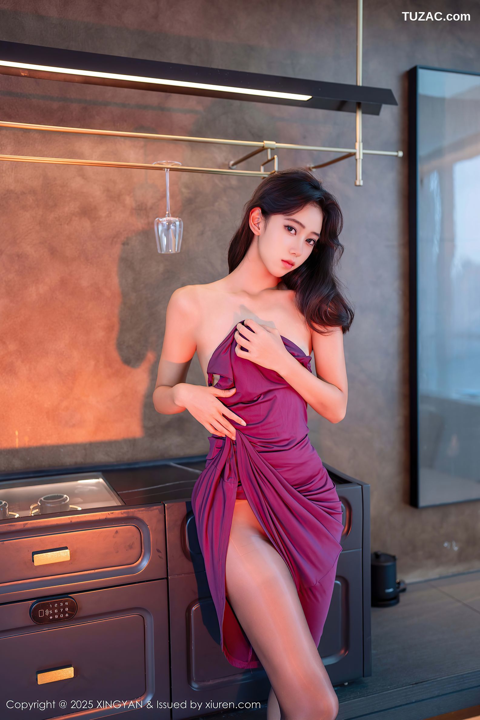 XingYan星颜社-407-时安安-紫色连衣裙黑丝美腿-2025.09.29