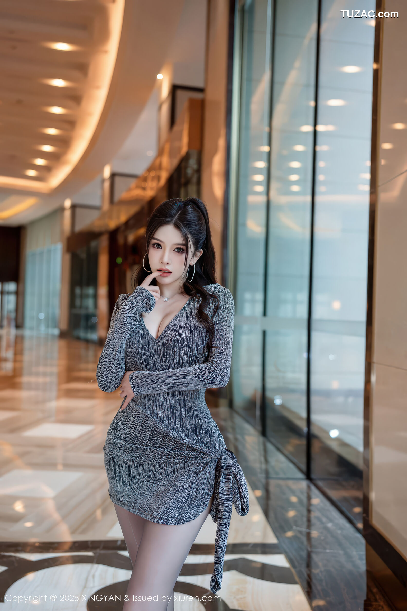 XingYan星颜社-427-李丽莎-灰色连衣短裙黑网内衣爆乳-2025.11.14