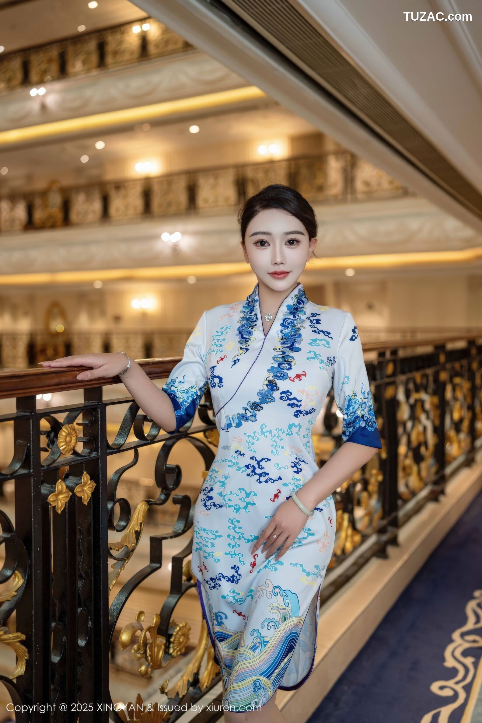 XingYan星颜社-435-李若汐-白色蓝印花旗袍魅惑肉丝-2025.11.27