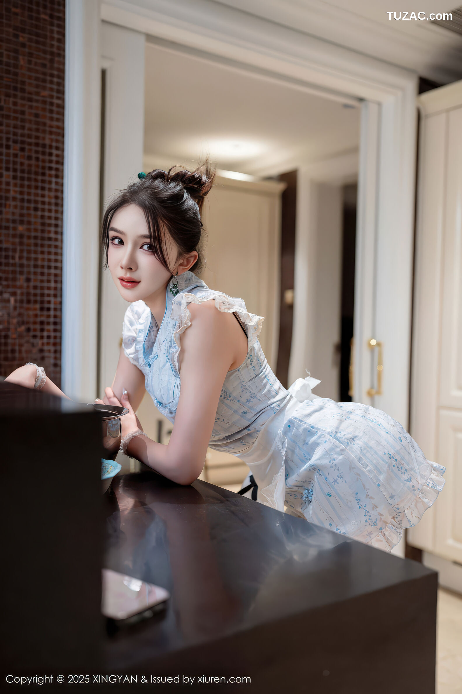 XingYan星颜社-444-李丽莎-姐妹花厨娘短旗袍黑丝黑蕾丝情趣内衣-2025.12.12