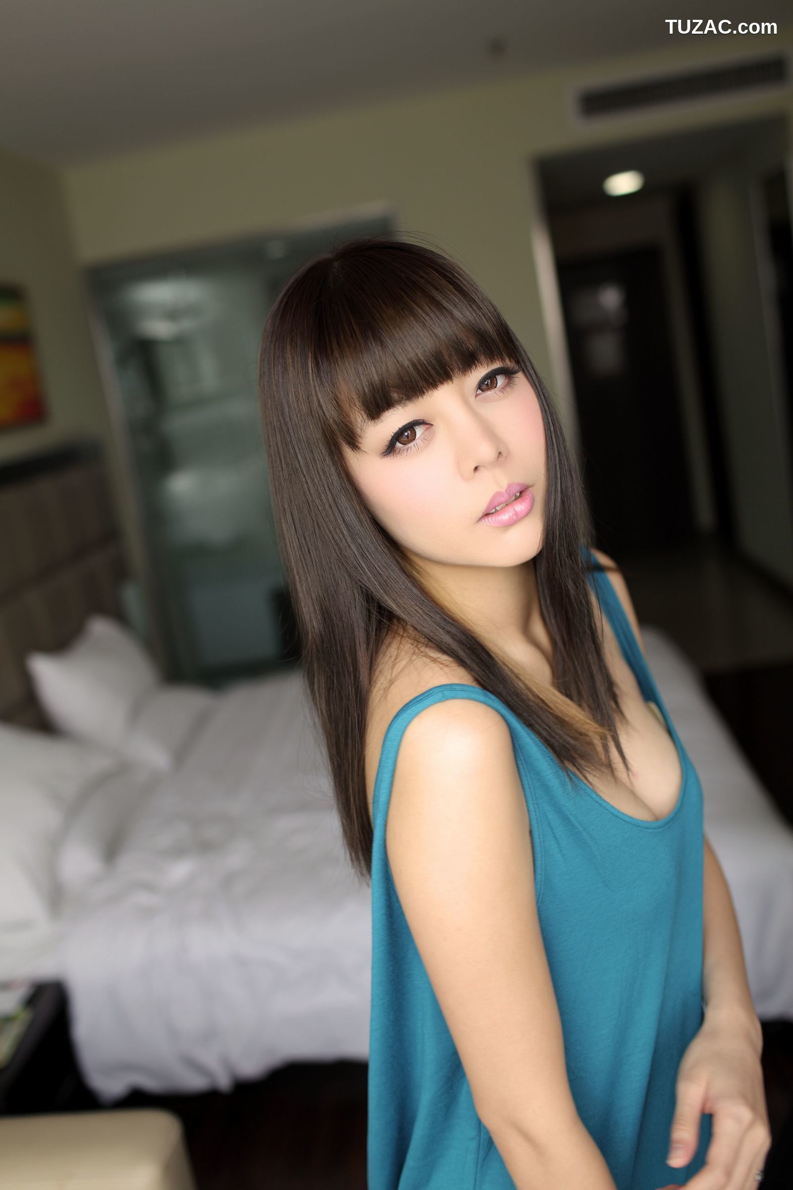 XiuRen秀人网-001-杜Viki-《酒店拍摄-三套装》-2013.09.05