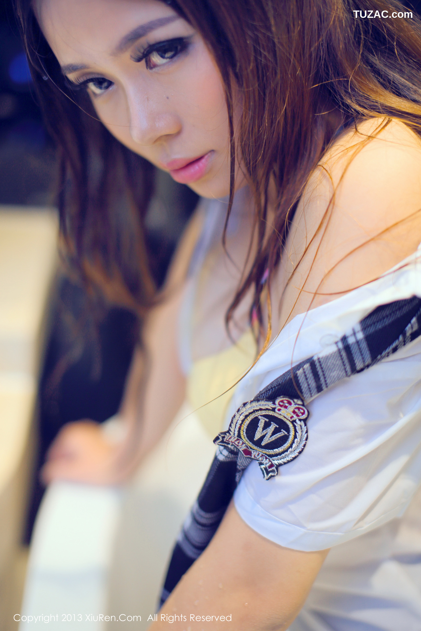 XiuRen秀人网-004-Foxlag-《学生制服系列》-2013.09.09