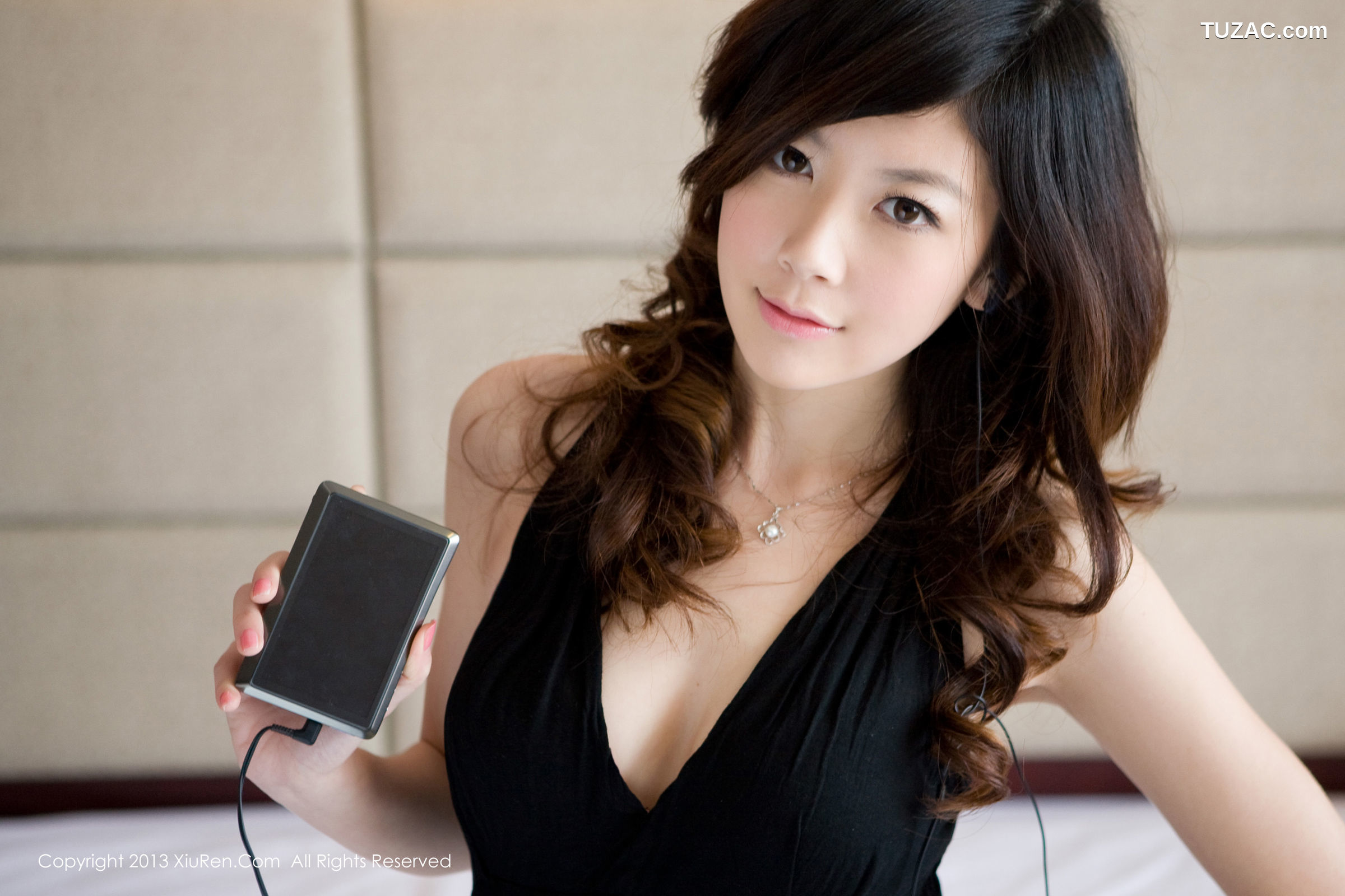 XiuRen秀人网-016-模特加菲-《高挑的梦中情人》-2013.09.24