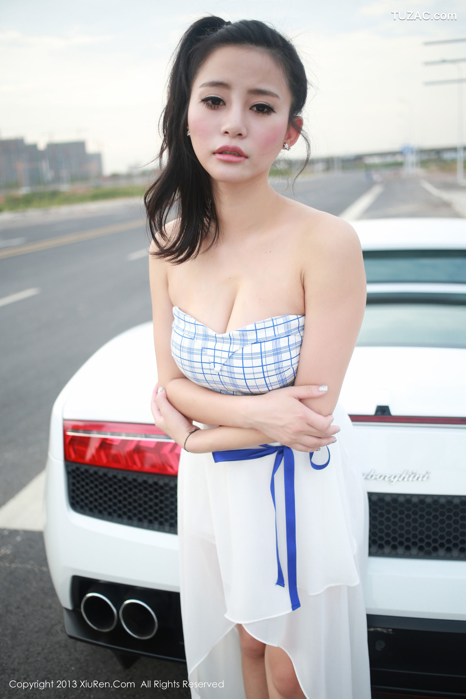 XiuRen秀人网-027-易欣Viya-《火辣狂野的妹子》-2013.10.09