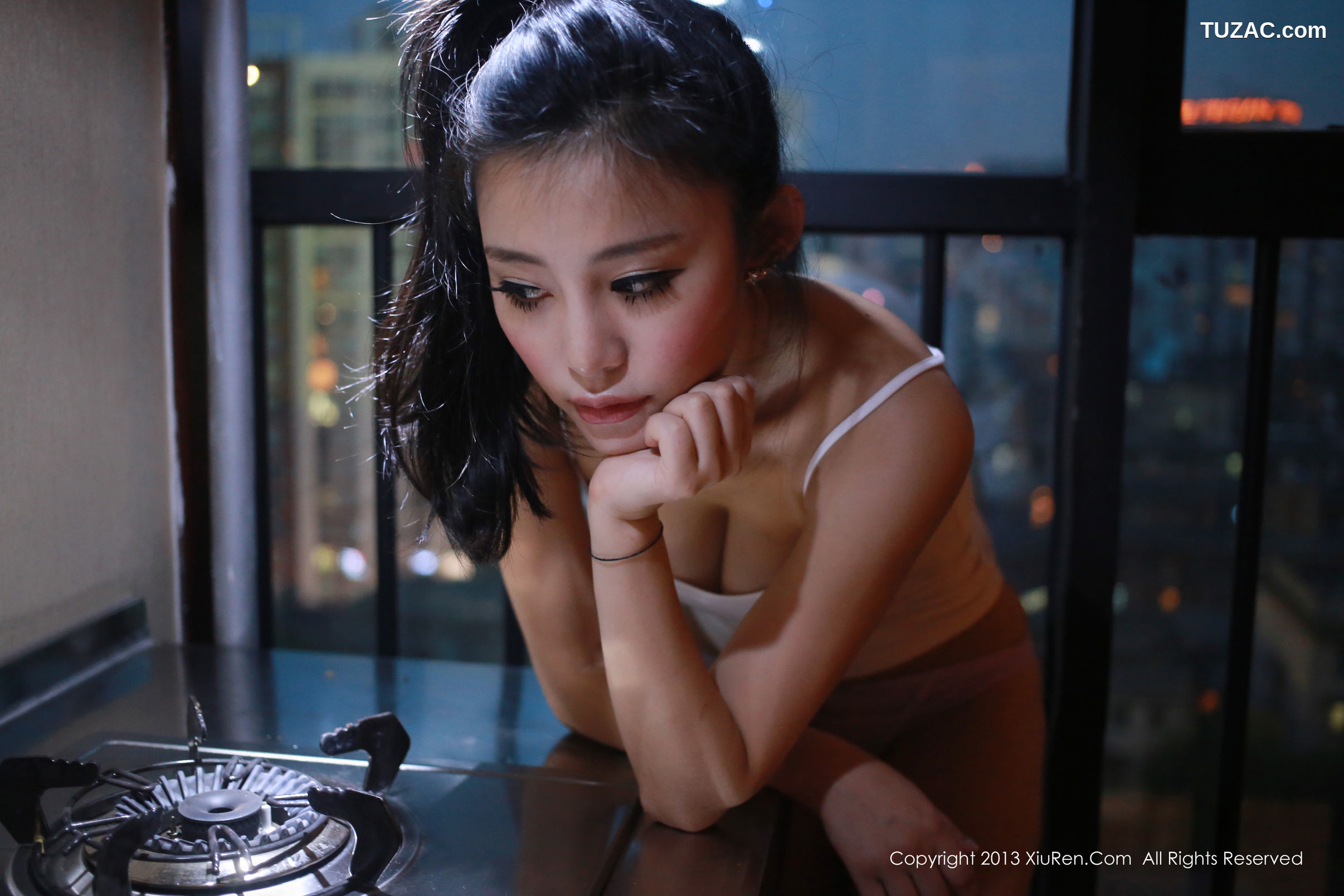 XiuRen秀人网-027-易欣Viya-《火辣狂野的妹子》-2013.10.09