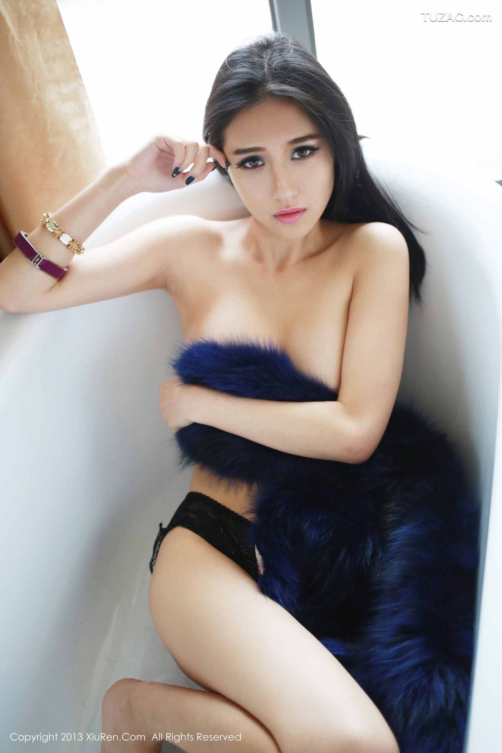 XiuRen秀人网-049-于大小姐Ayu-《第二套-福利图》-2013.11.17