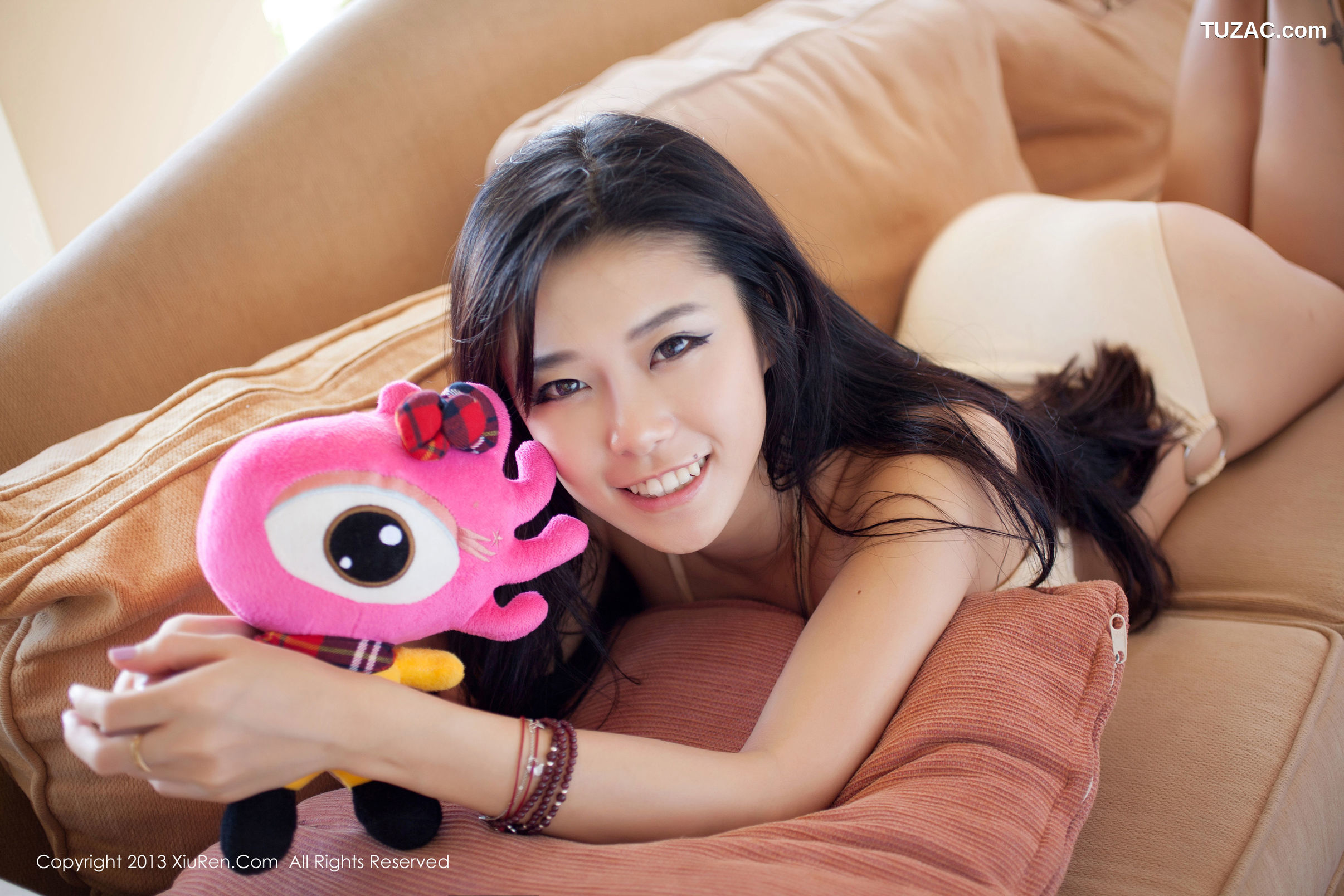 XiuRen秀人网-064-Luvian本能-能叔-《长滩第2套》-2013.12.11