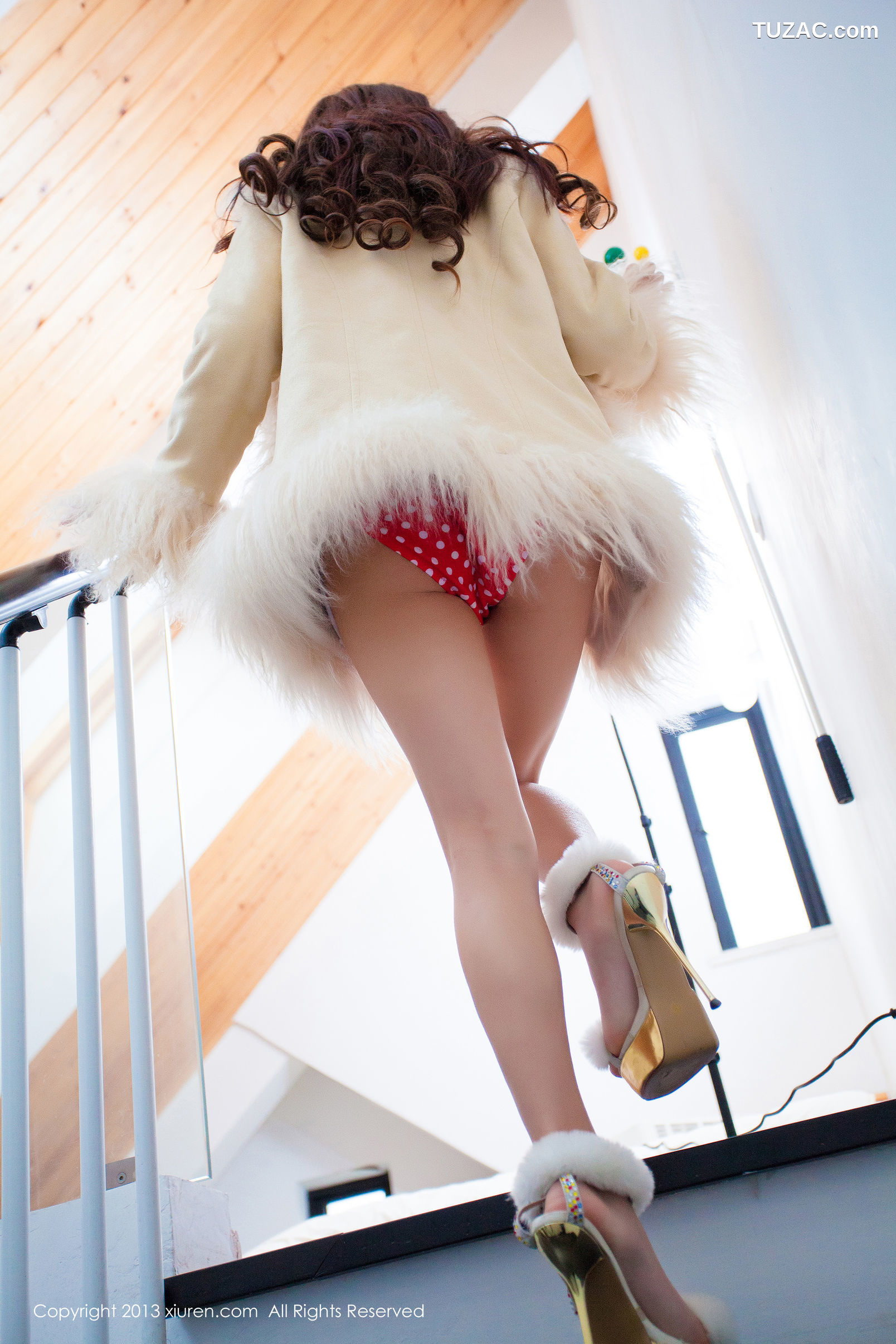 XiuRen秀人网-072-美妮Mumu-《萝莉又性感的混血专业艺人》-2013.12.25