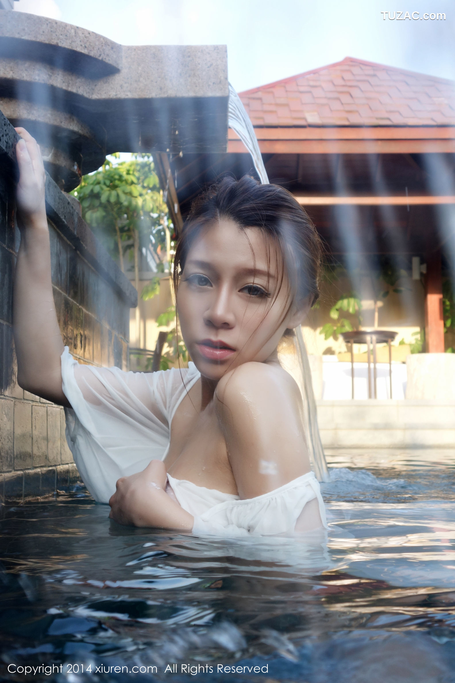 XiuRen秀人网-144-嘉宝贝儿-《三亚旅拍套图》-2014.05.29