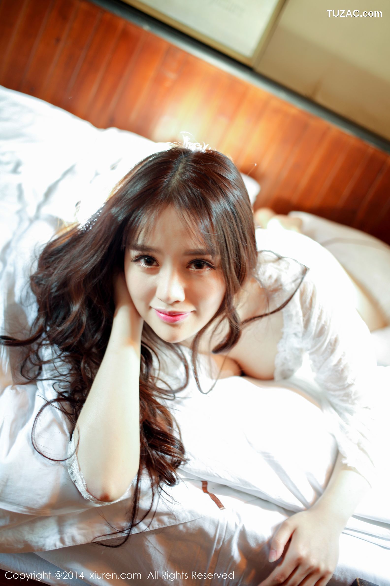 XiuRen秀人网-225-高溜Milkcat-《蕾丝-运动装》-2014.10.16