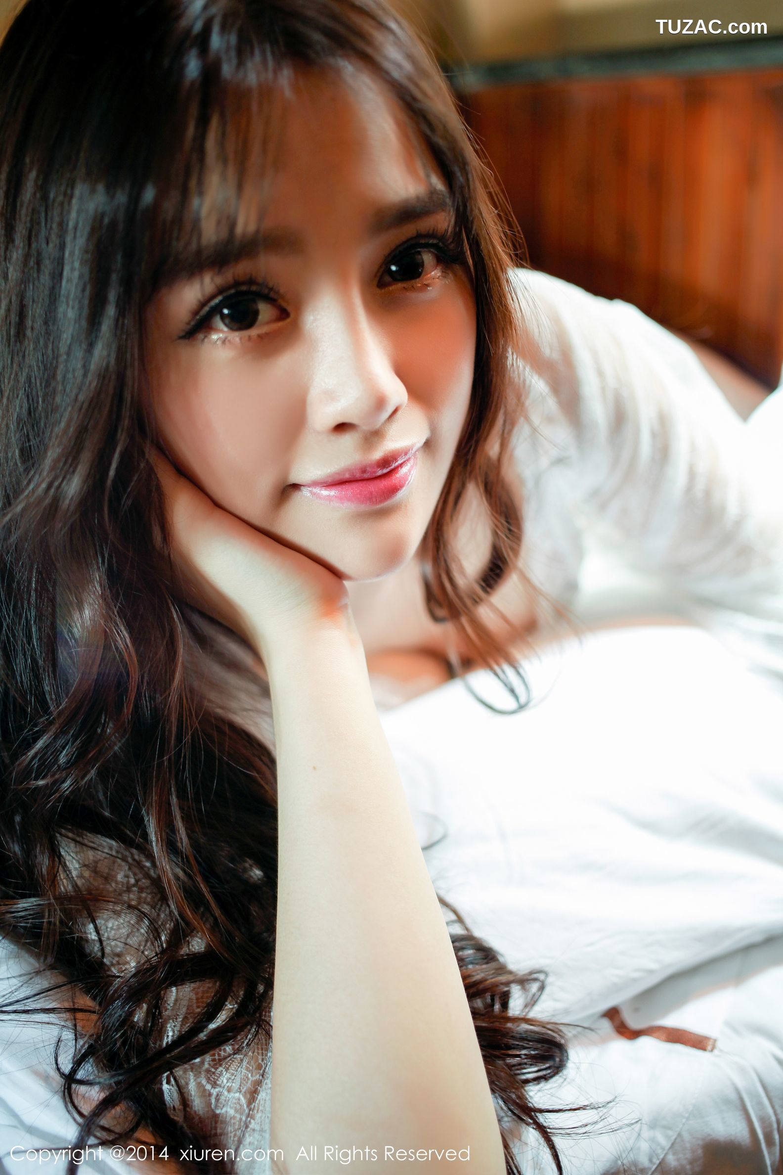 XiuRen秀人网-225-高溜Milkcat-《蕾丝-运动装》-2014.10.16