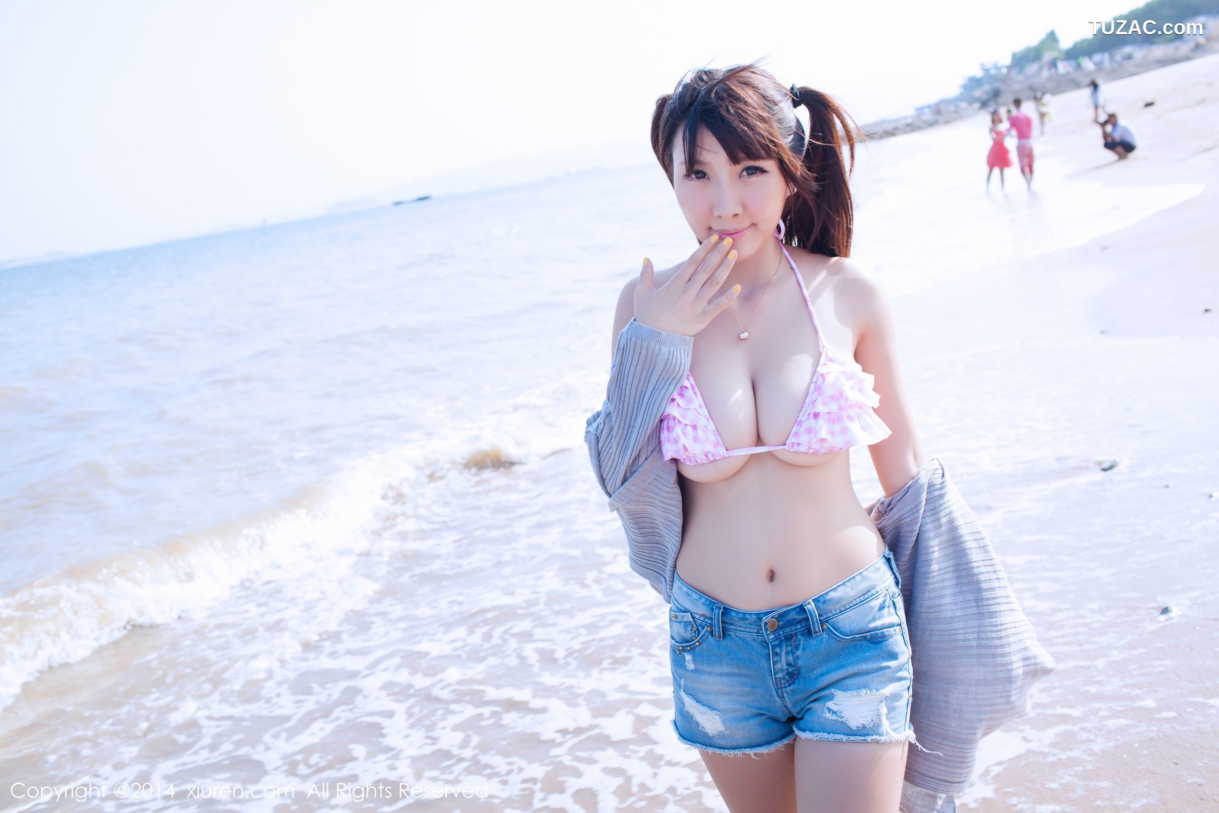 XiuRen秀人网-227-李镇姬-《爆乳内衣-海边系列》-2014.10.23