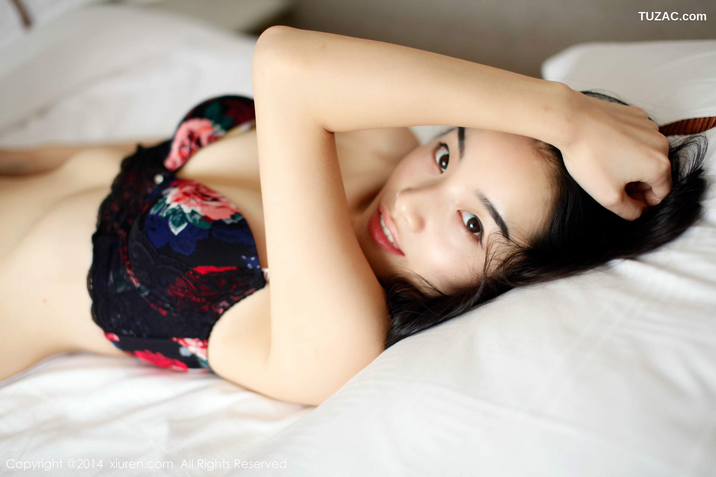XiuRen秀人网-240-洁儿Sookie-《Mm从头笑答尾-私房系列》-2014.11.15