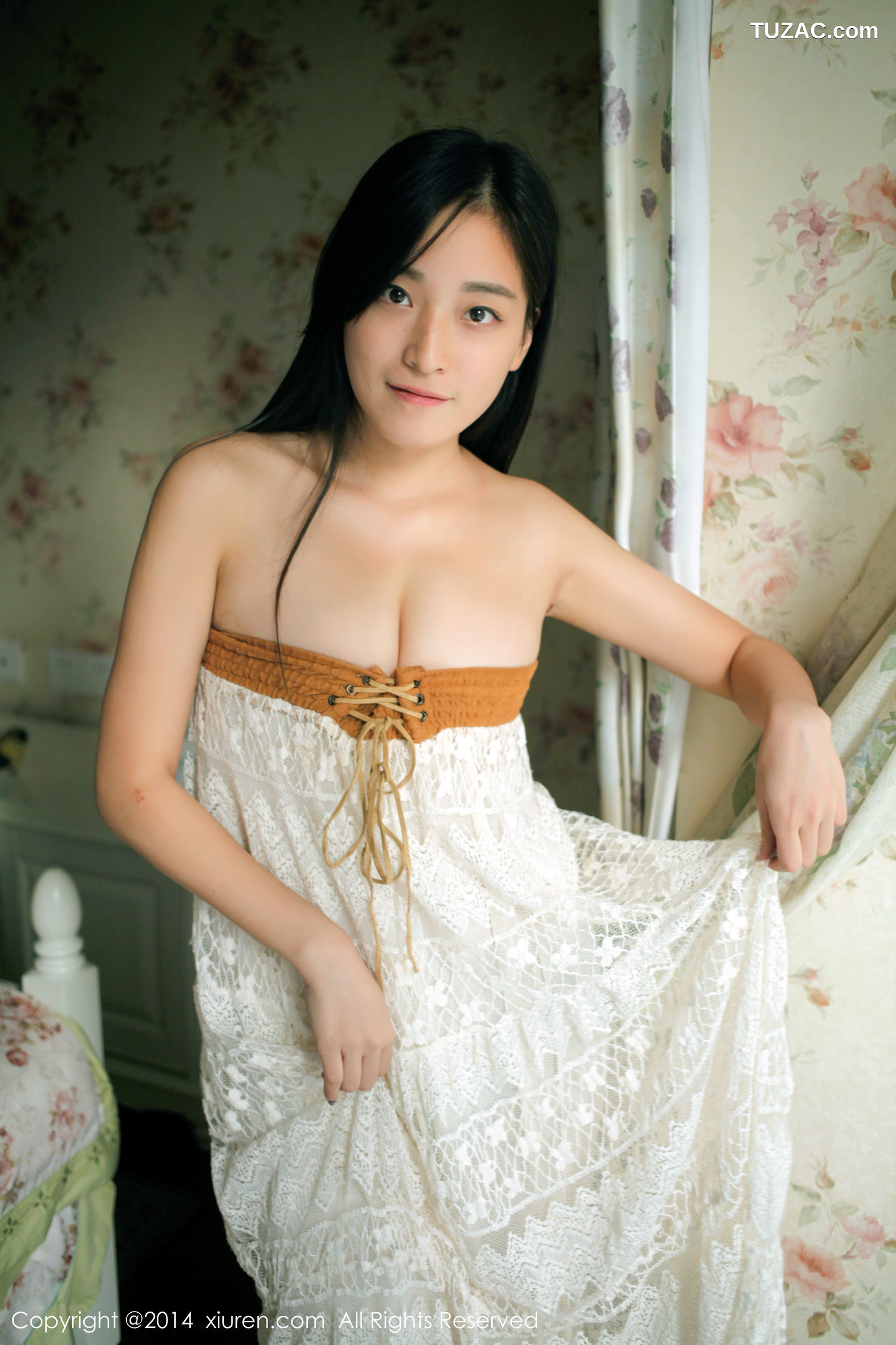 XiuRen秀人网-246-乔伊Joy-《拥有傲人胸围的模特》-2014.11.24