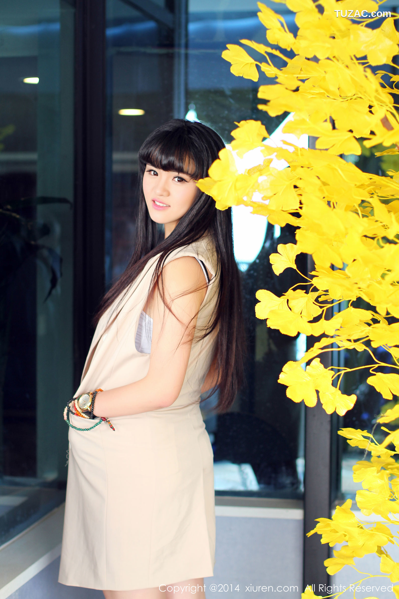 XiuRen秀人网-261-旭儿-F罩杯妹子-2014.12.27