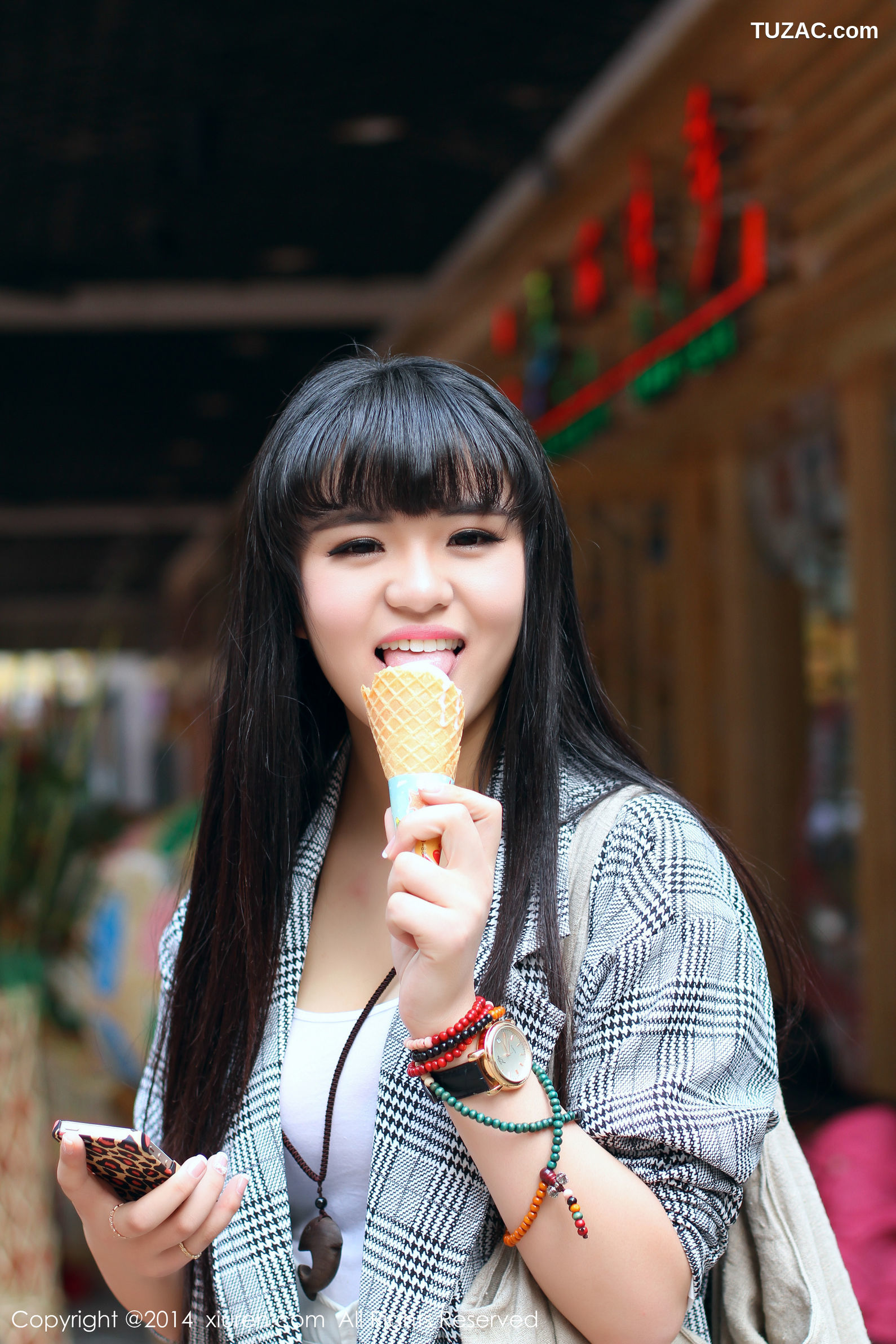 XiuRen秀人网-261-旭儿-F罩杯妹子-2014.12.27