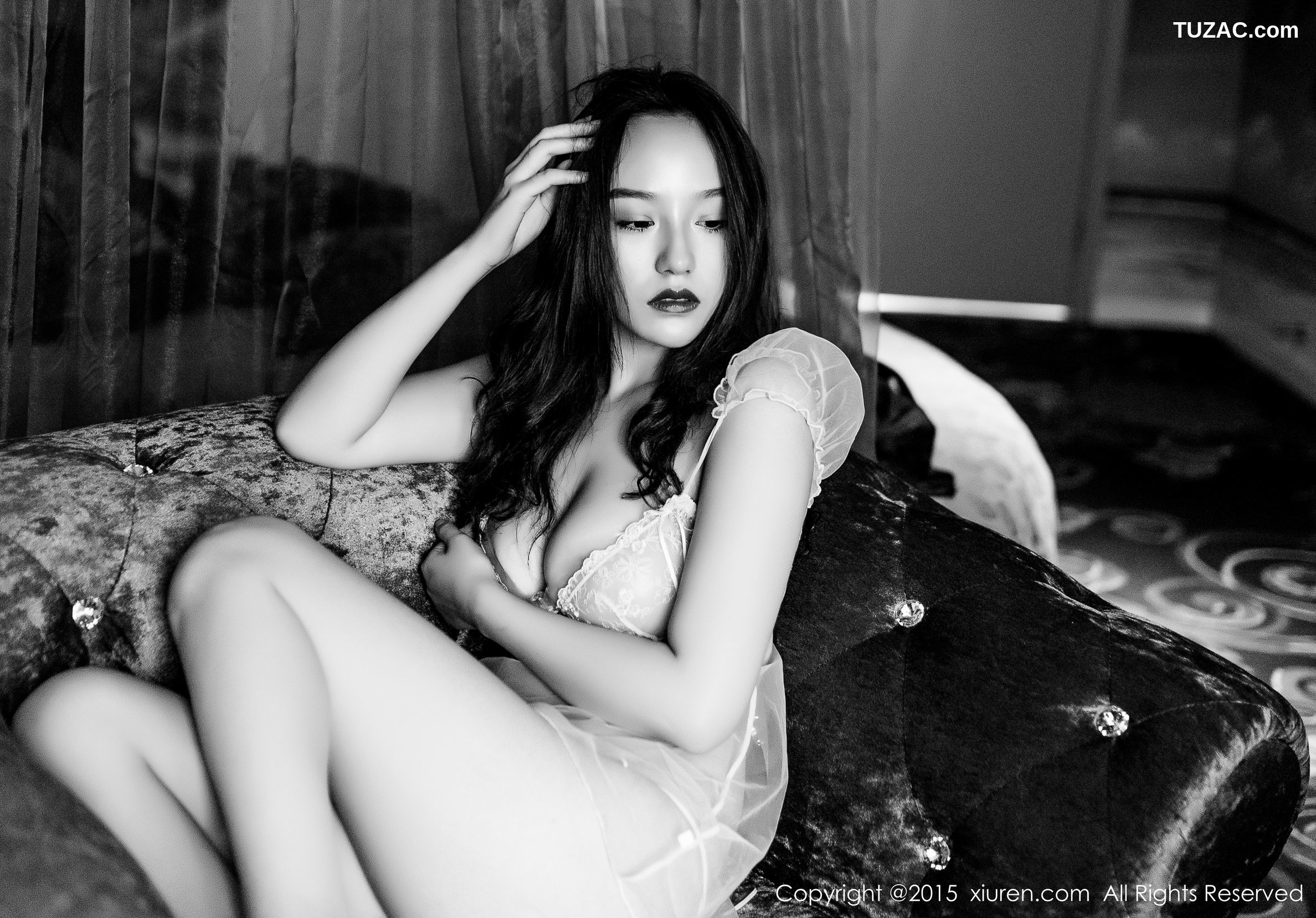 XiuRen秀人网-355-鱼猫盾-94年湖北模特-2015.07.17