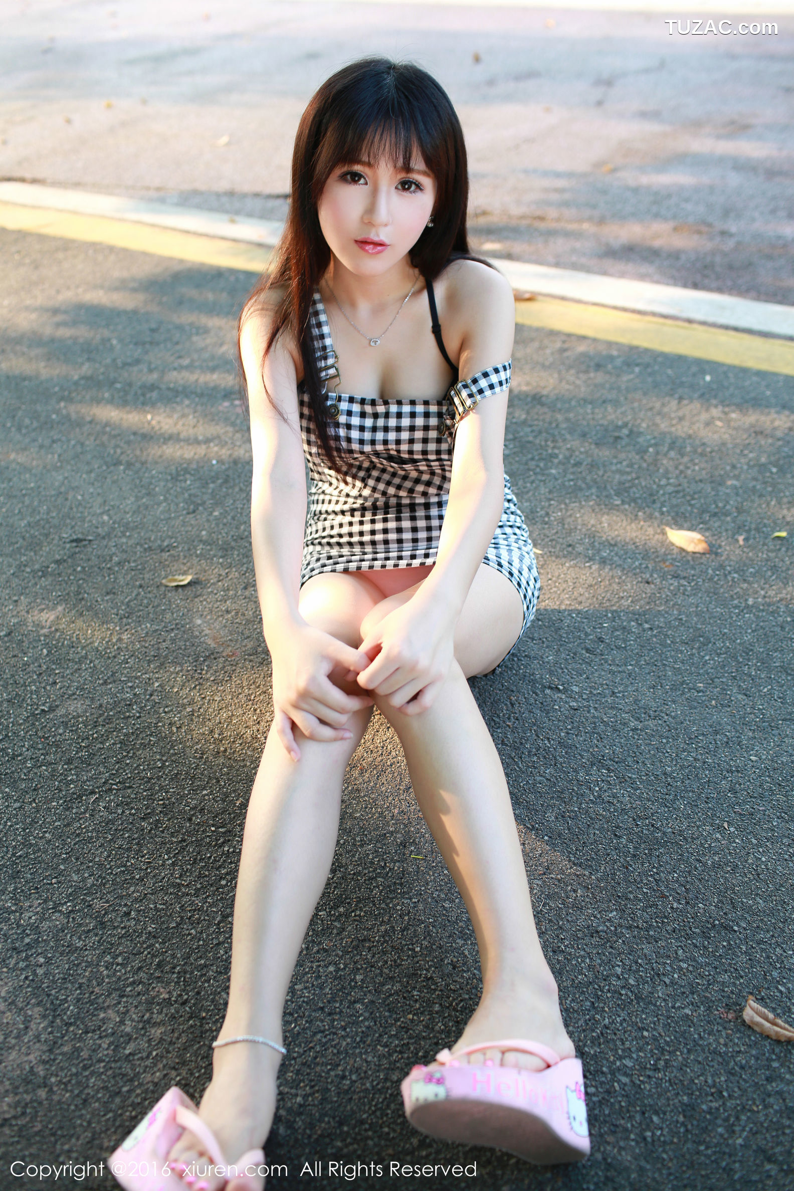 XiuRen秀人网-510-唐雨辰Tyc-《外拍超短裙-睡衣》-2016.04.17