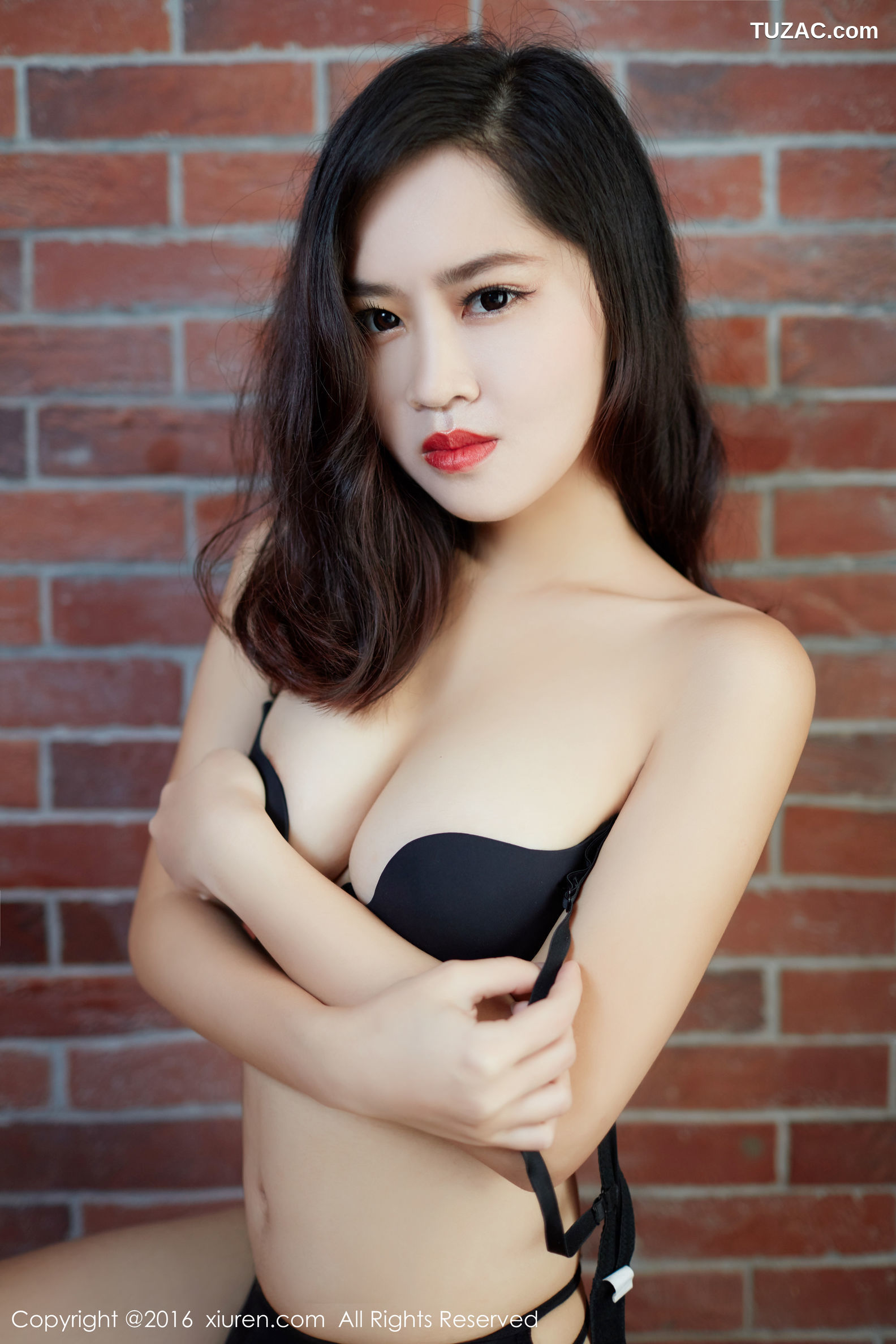 XiuRen秀人网-592-荡漾Crystal-《豹纹内衣-黑丝内衣-透视装》-2016.09.02